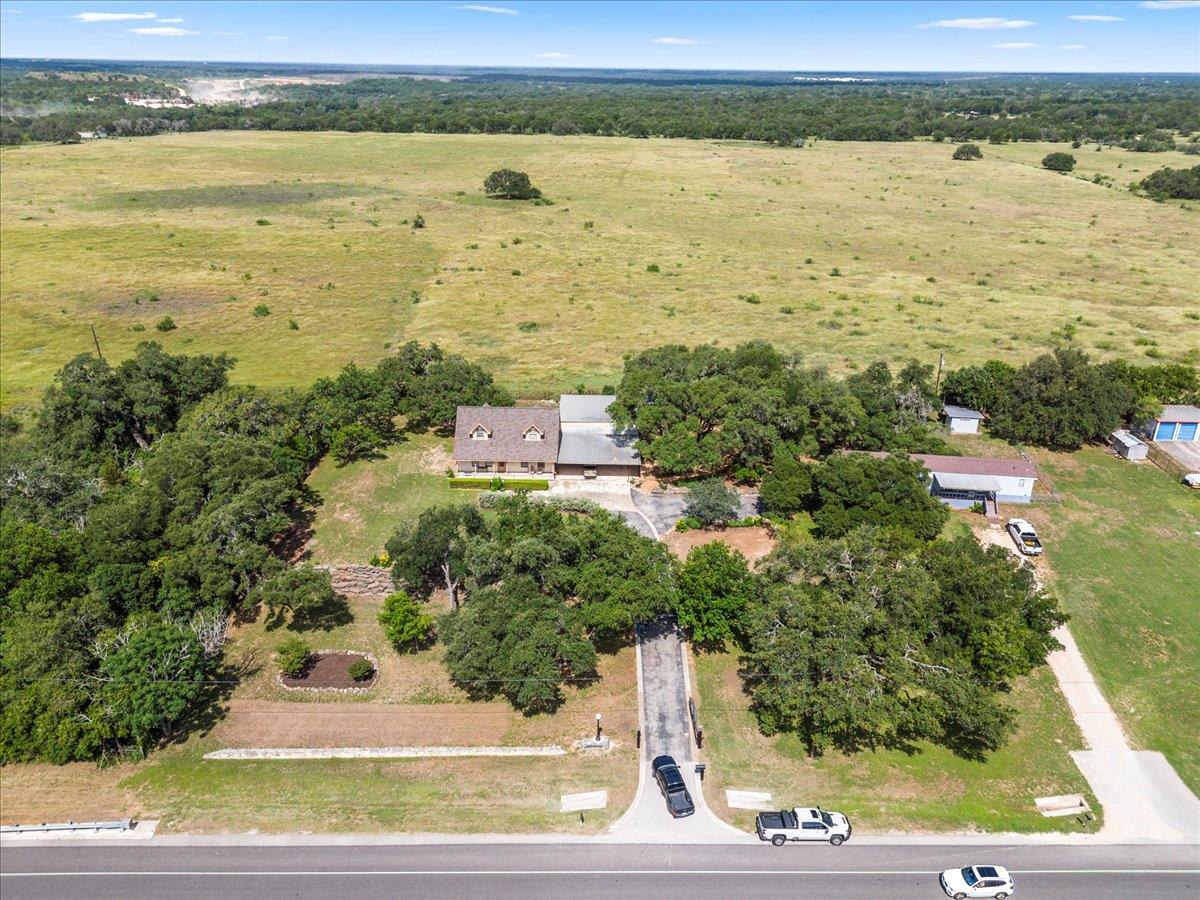 1850 S Fm 1626 Hwy Property Photo 2