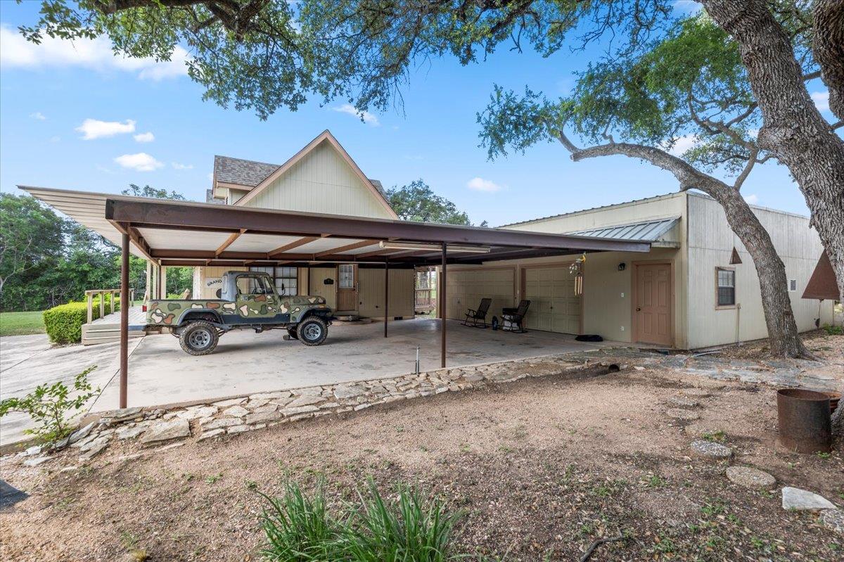 1850 S Fm 1626 Hwy Property Photo 13