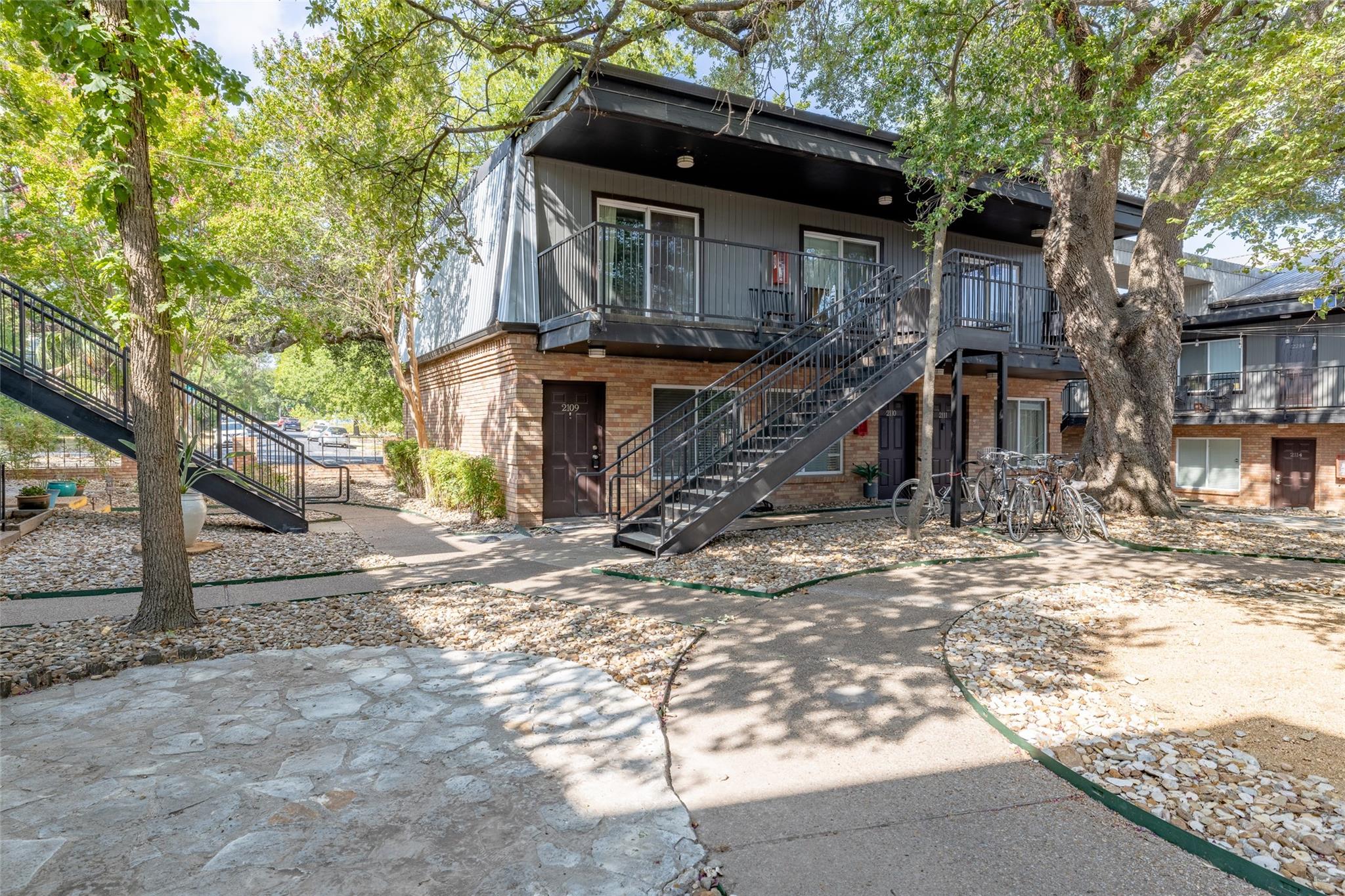 2020 S Congress Ave 2109 Property Photo 2