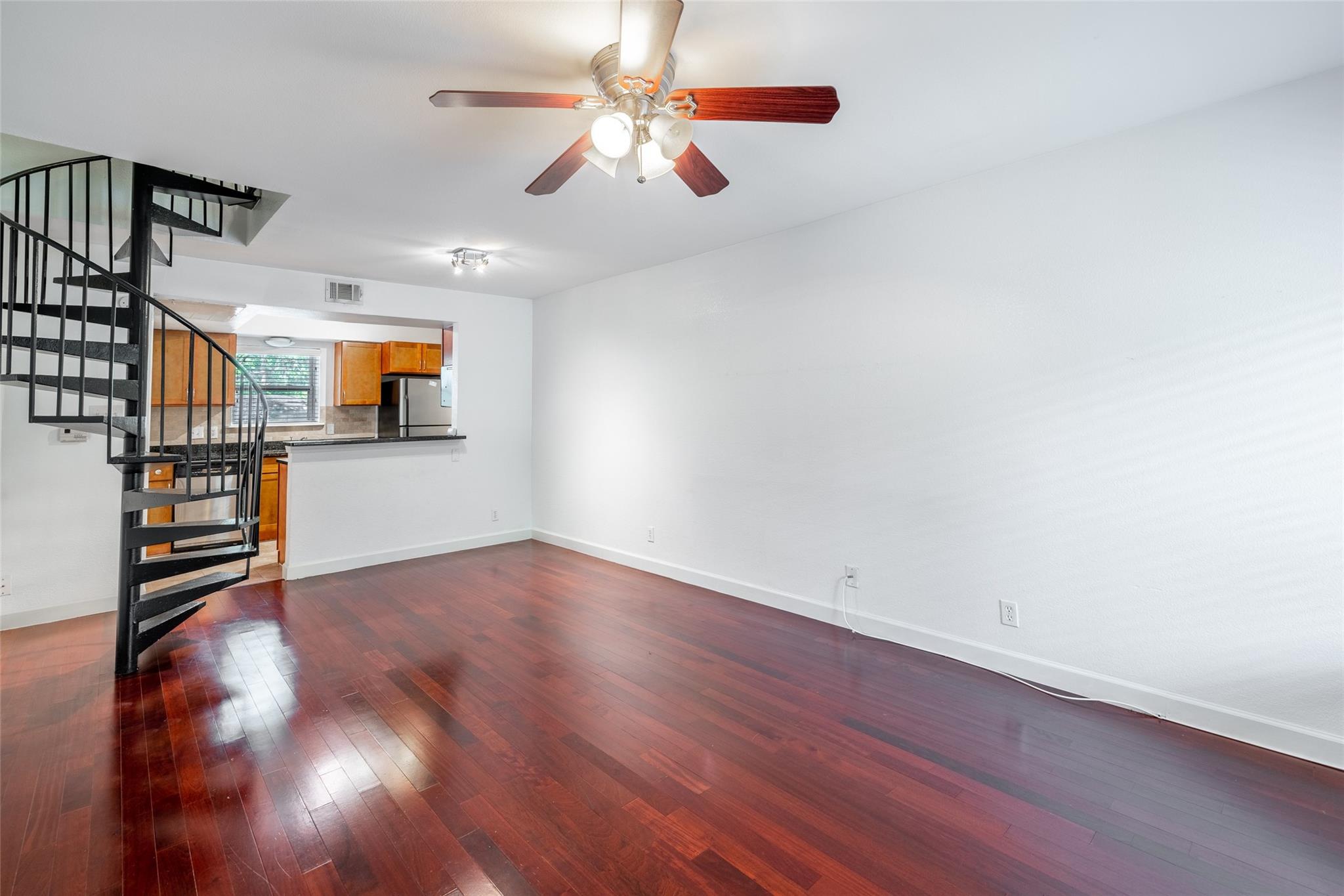 2020 S Congress Ave 2109 Property Photo 6