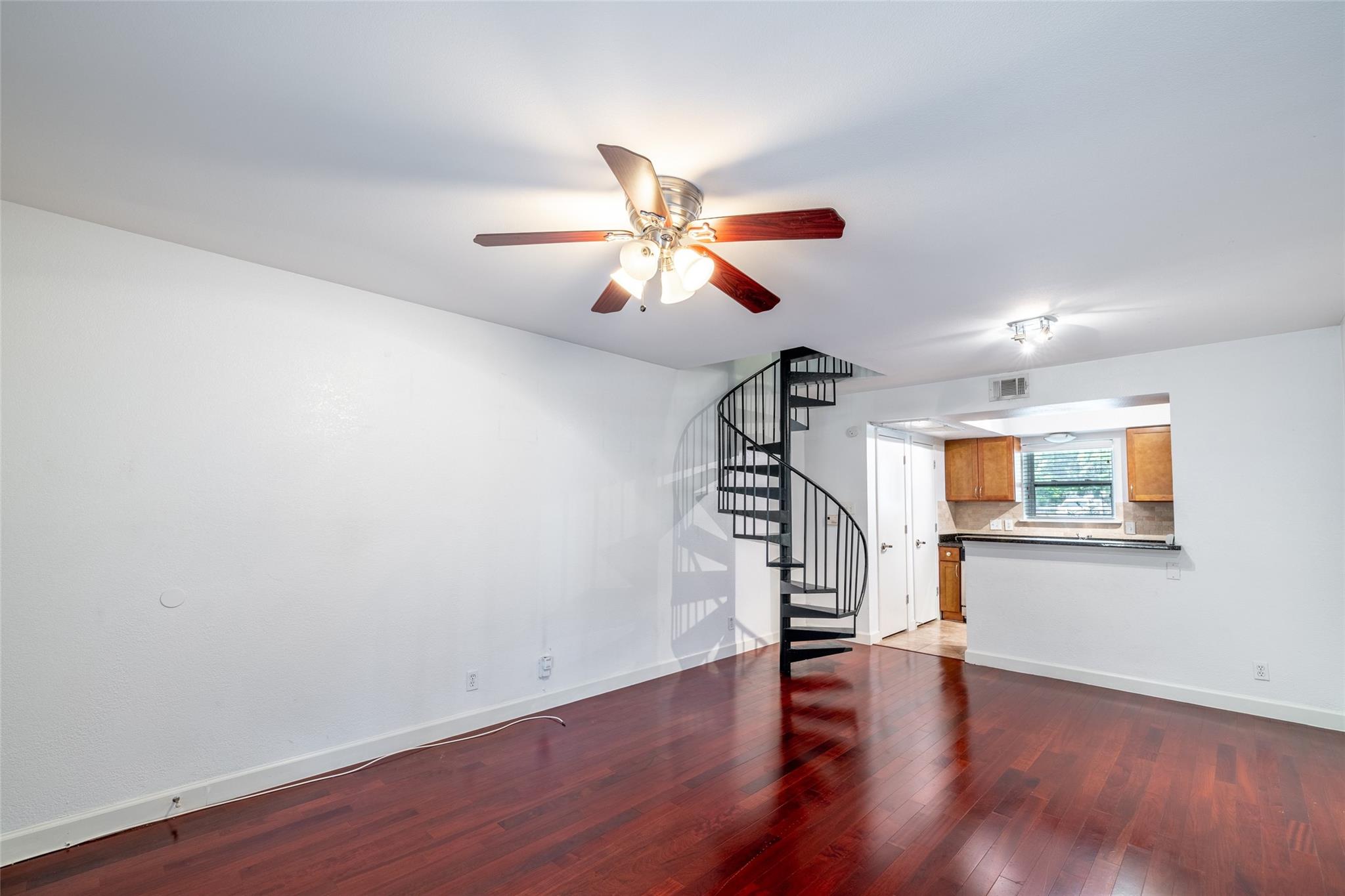 2020 S Congress Ave 2109 Property Photo 7