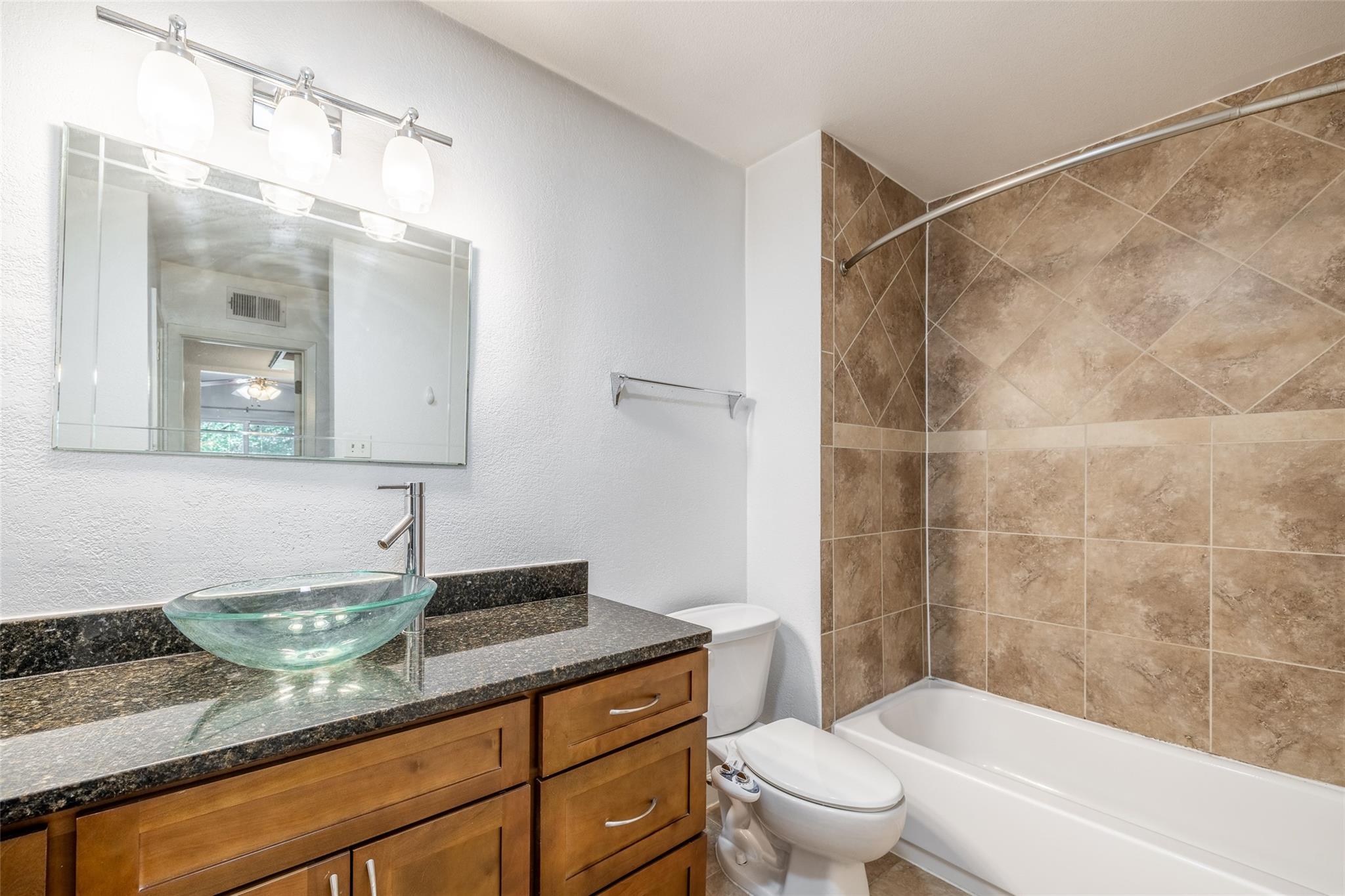 2020 S Congress Ave 2109 Property Photo 12