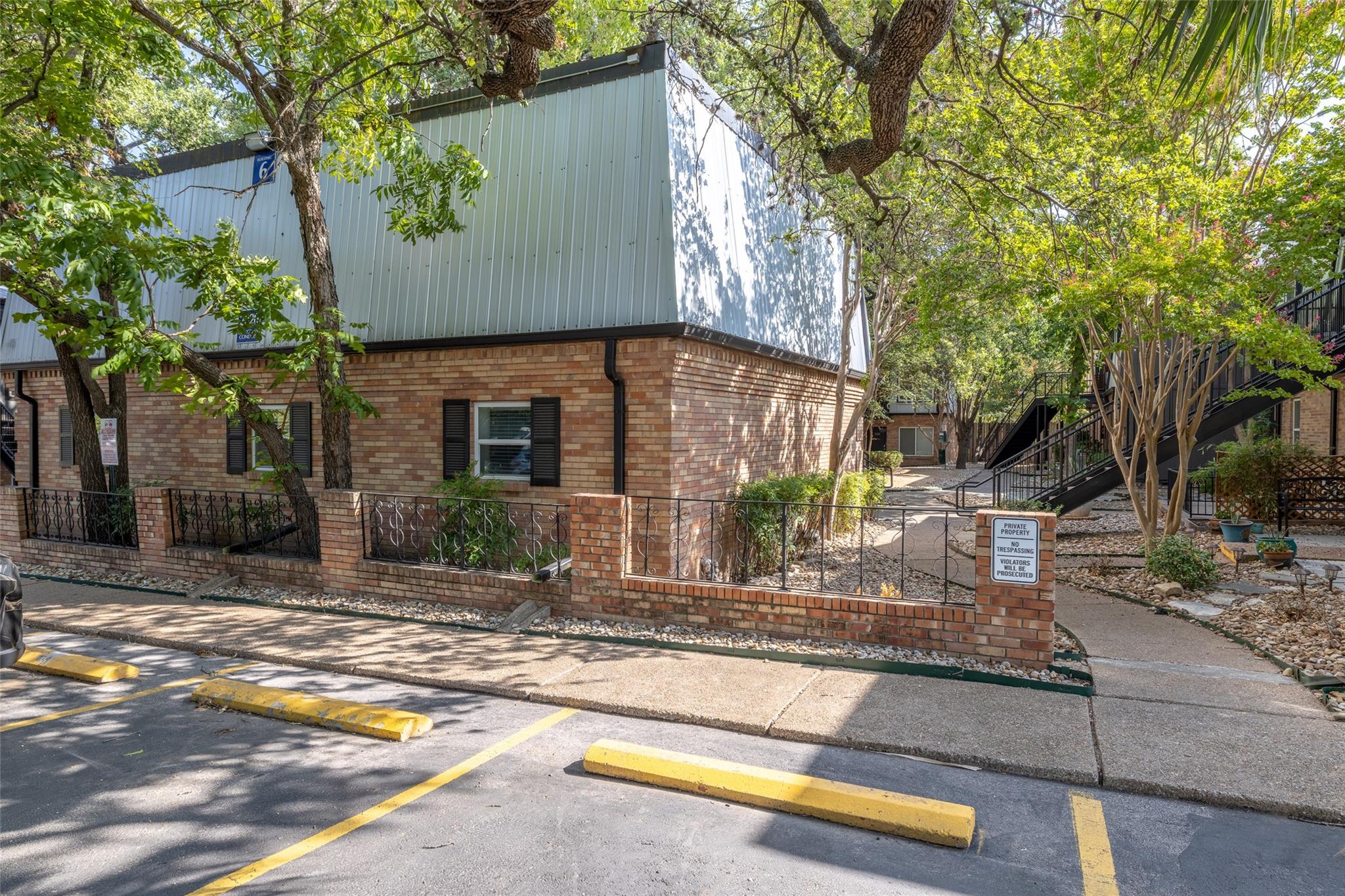 2020 S Congress Ave 2109 Property Photo 14