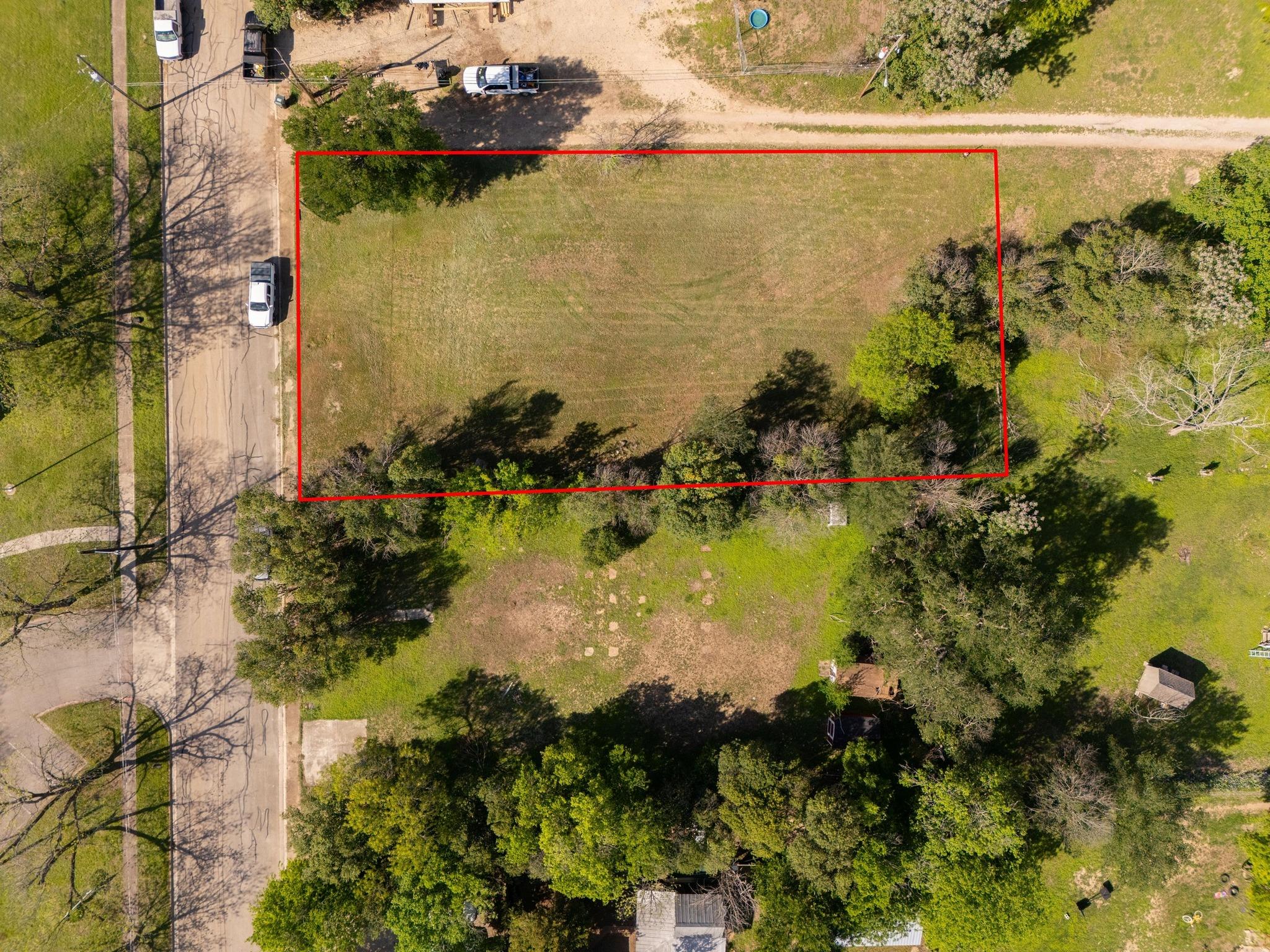 724 Valley St Property Photo 1