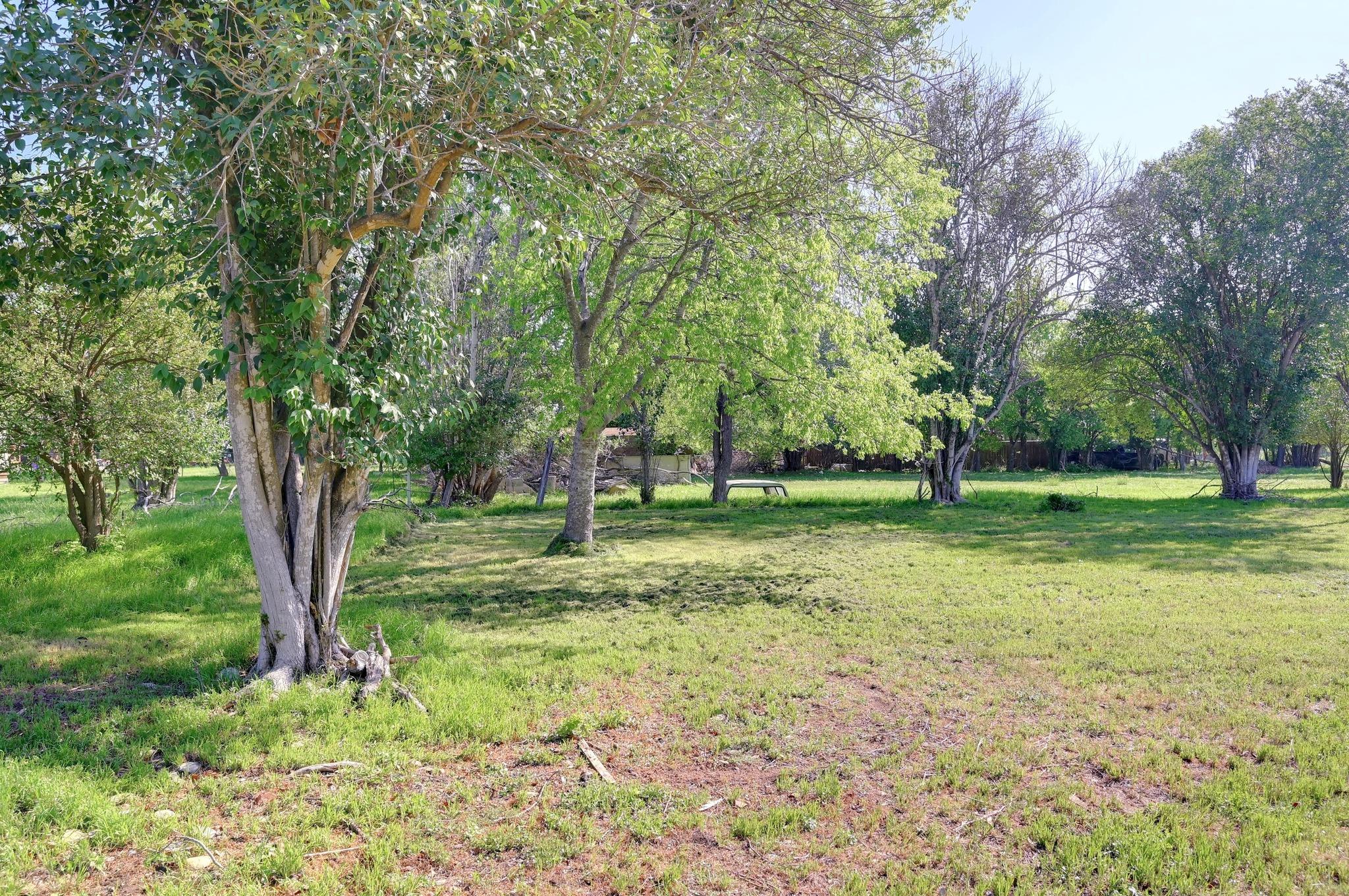 724 Valley St Property Photo 5