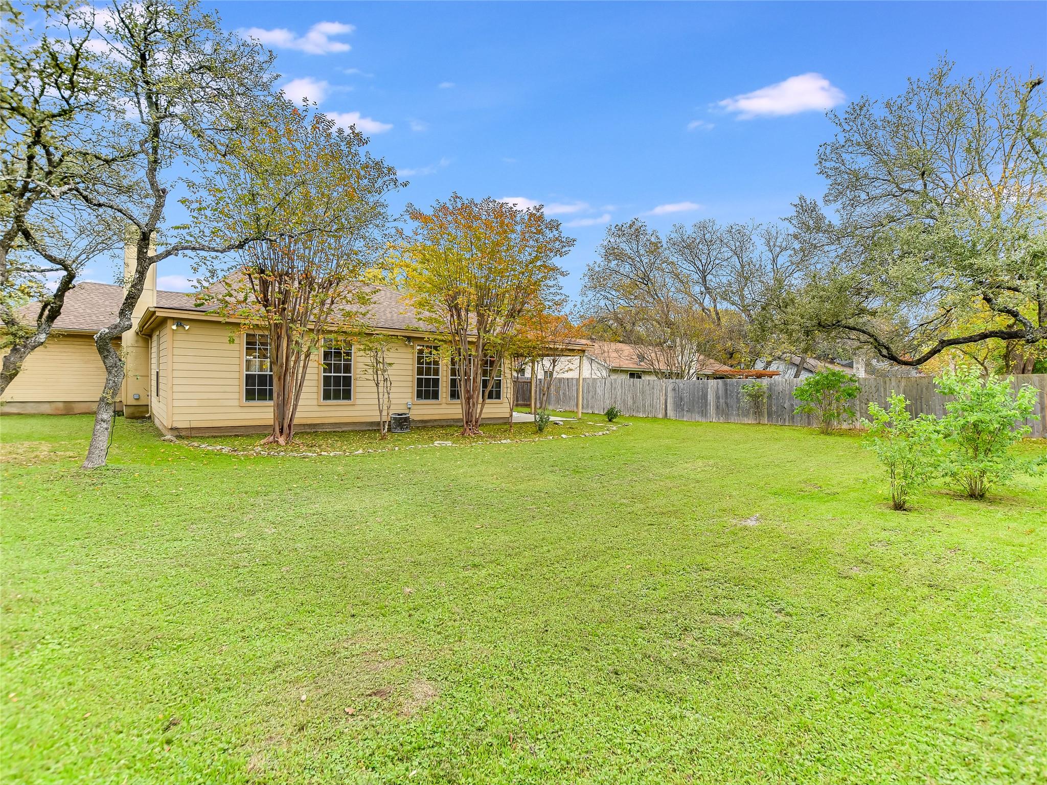 13220 Villa Park Dr Property Photo 6