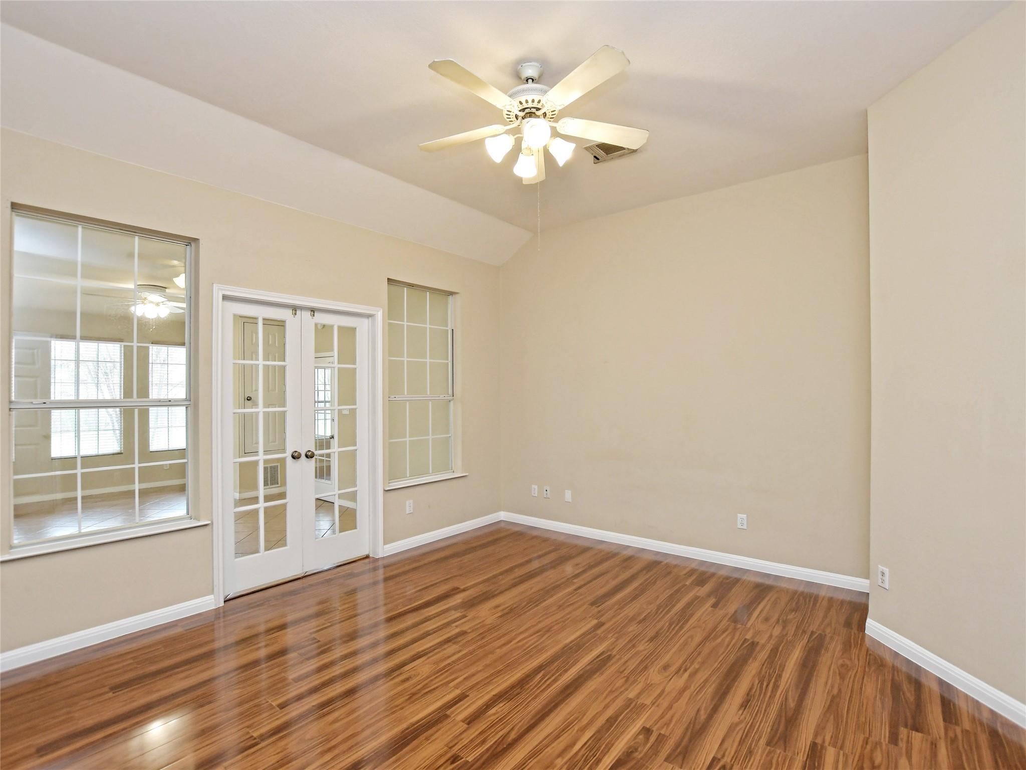 13220 Villa Park Dr Property Photo 24
