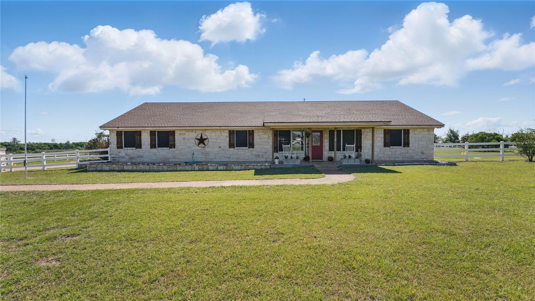 310 Hatter Dr Property Photo