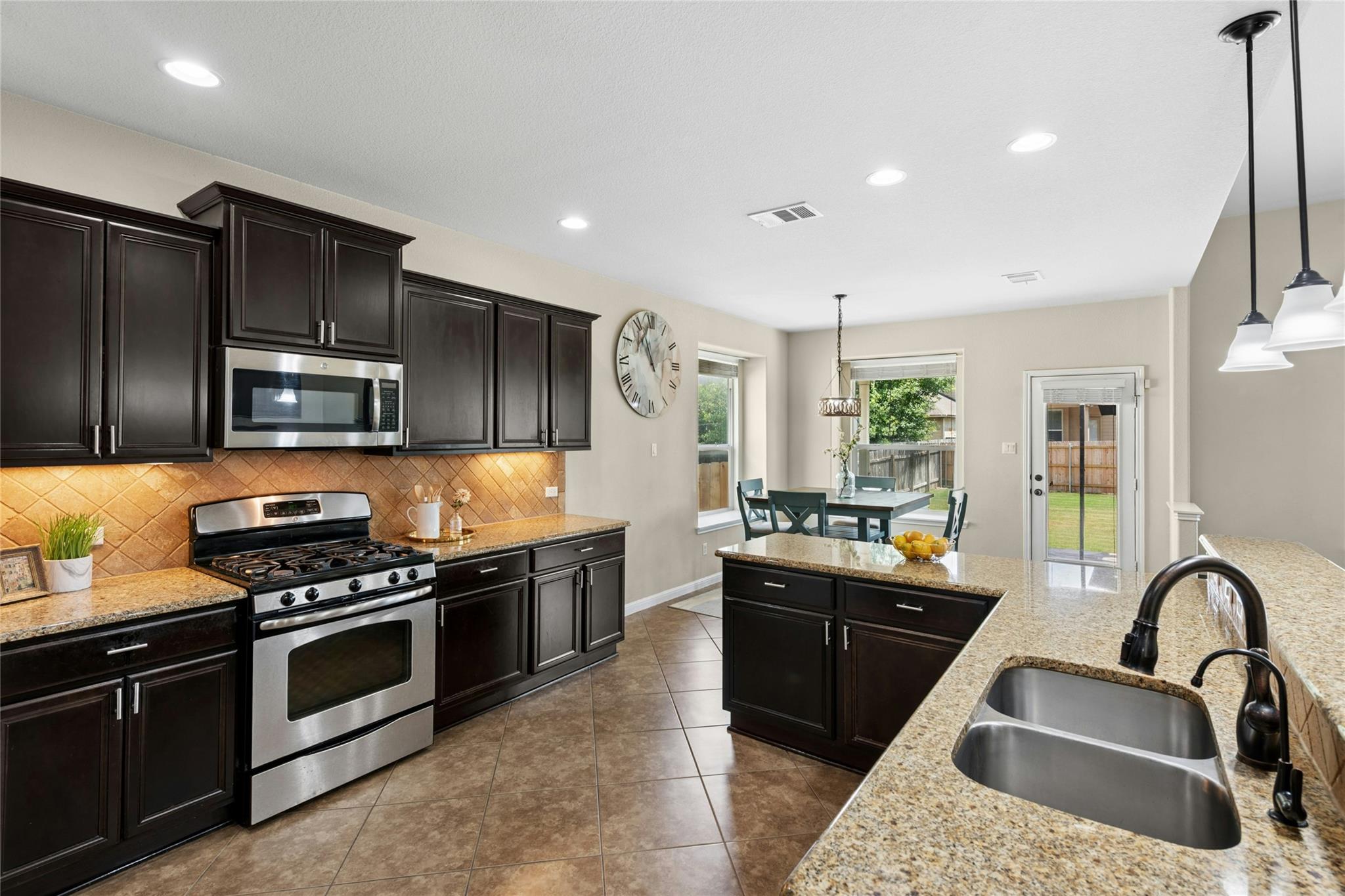 206 Paul Azinger Ct Property Photo 10