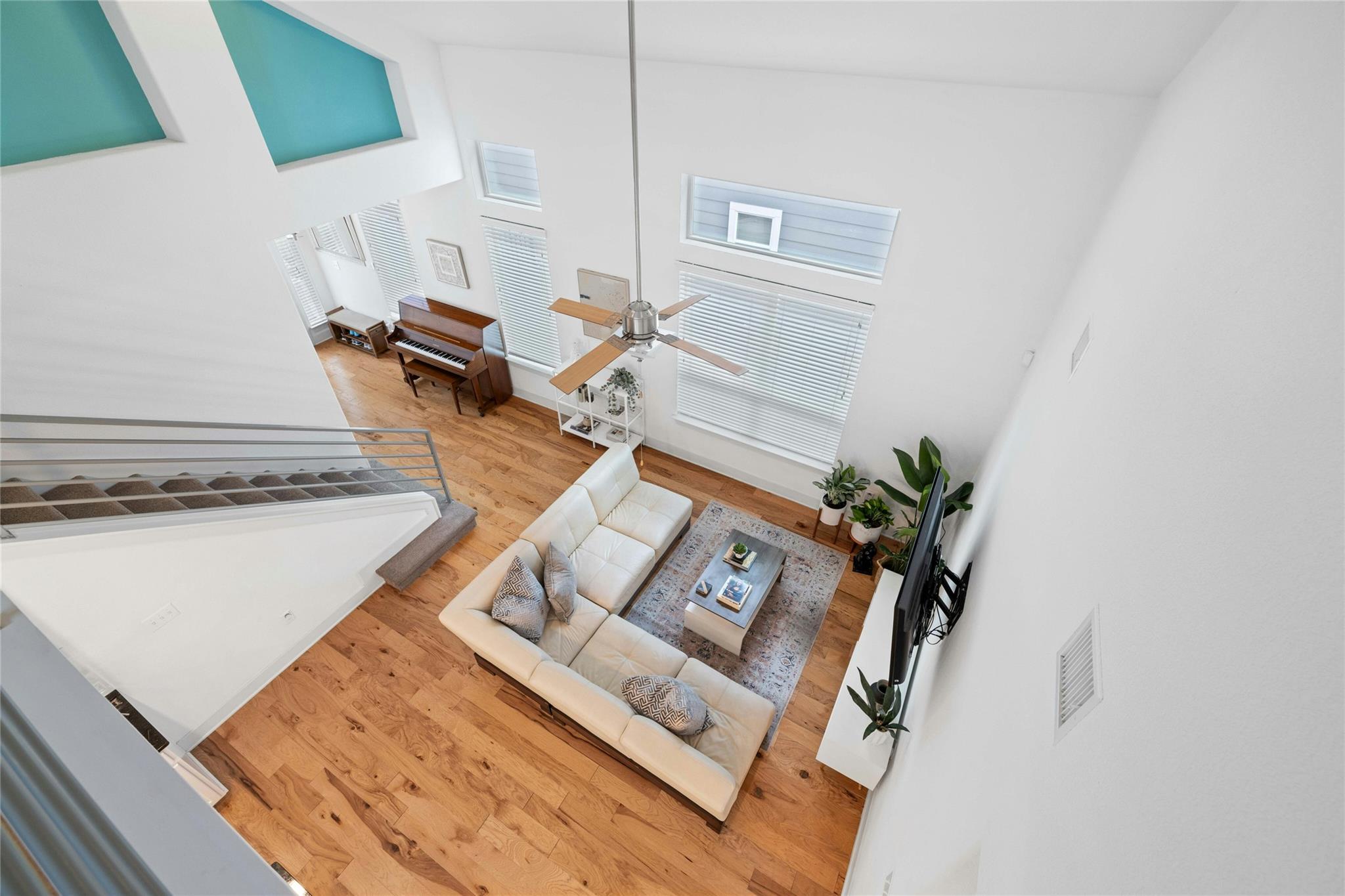 2313 Capulet St Property Photo 10