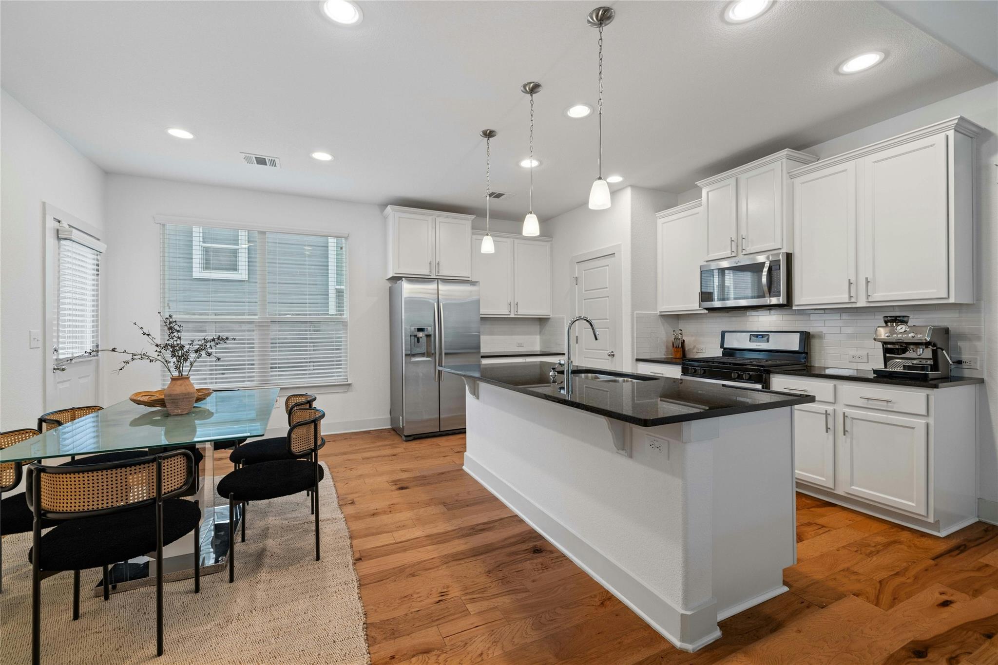 2313 Capulet St Property Photo 11