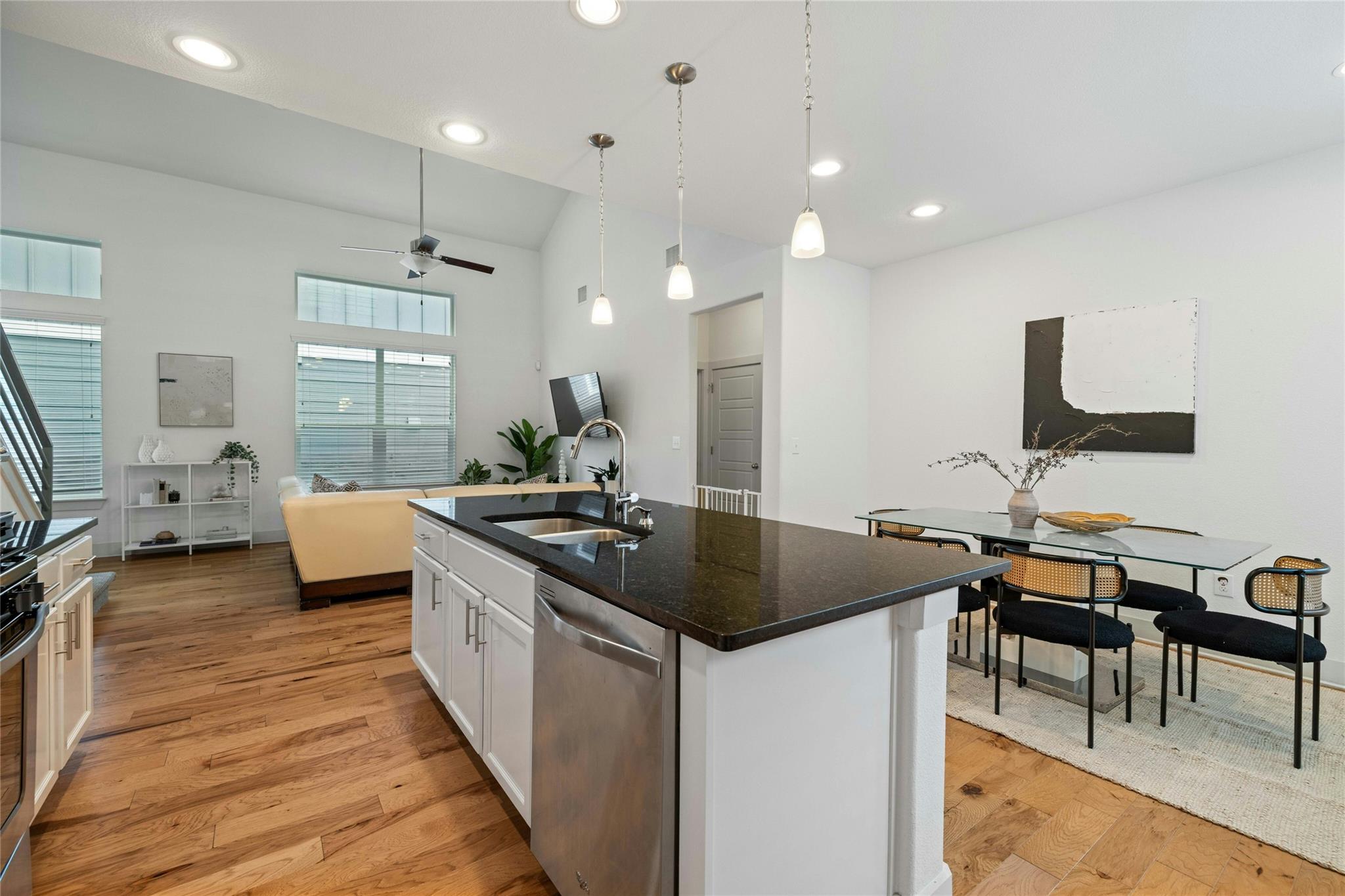 2313 Capulet St Property Photo 13