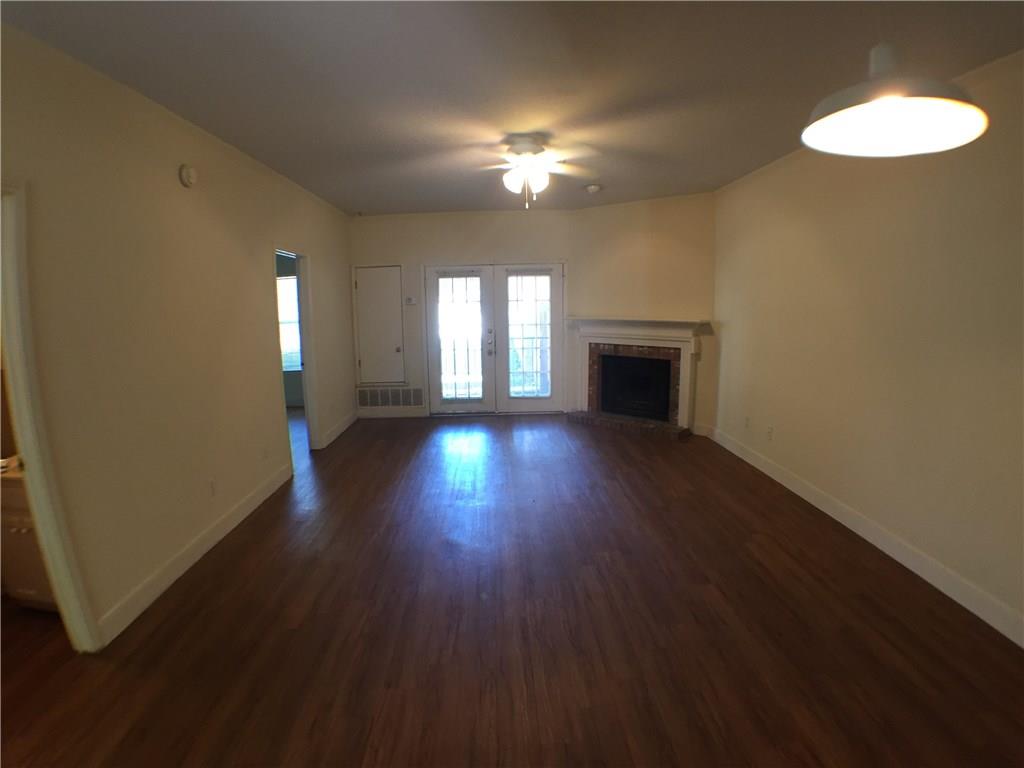 2100 San Gabriel St St #203 Property Photo 2