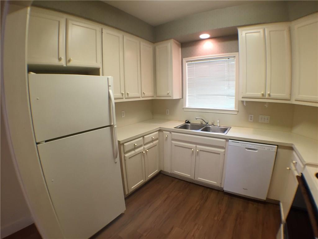2100 San Gabriel St St #203 Property Photo 6