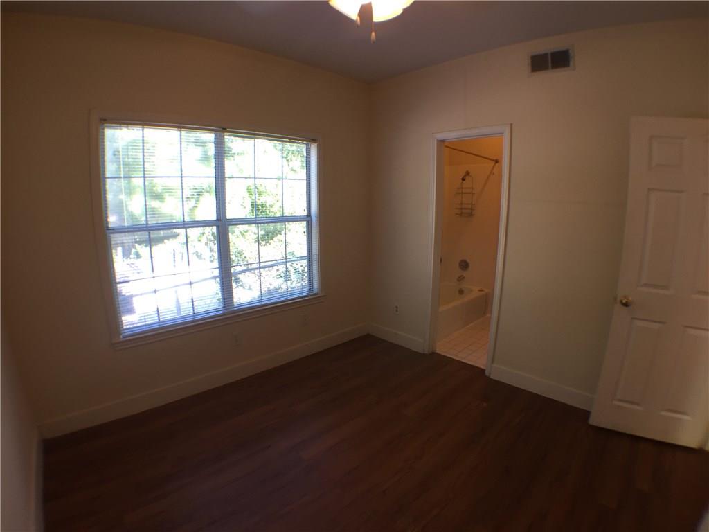 2100 San Gabriel St St #203 Property Photo 8