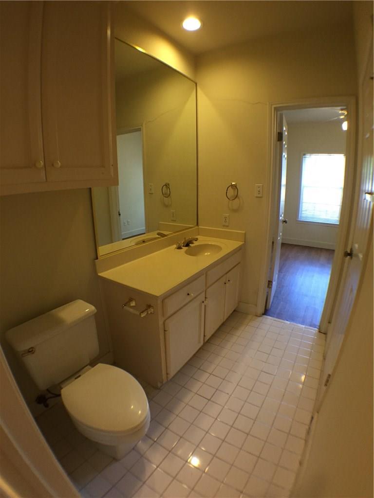 2100 San Gabriel St St #203 Property Photo 9