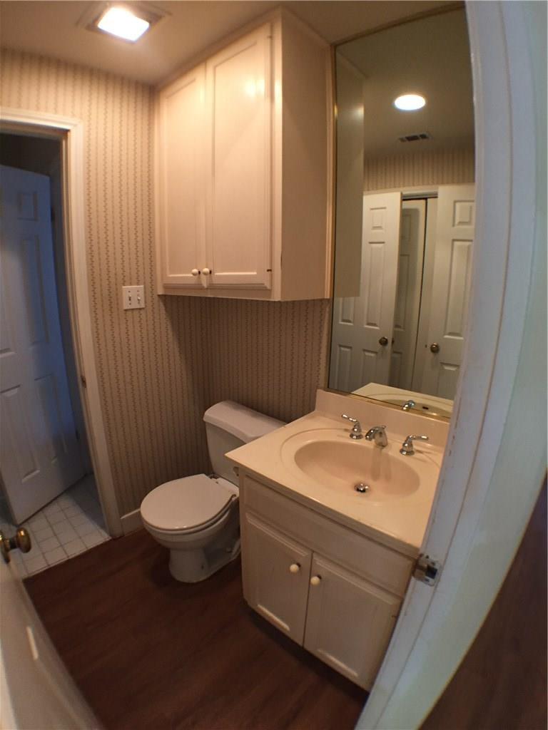 2100 San Gabriel St St #203 Property Photo 13