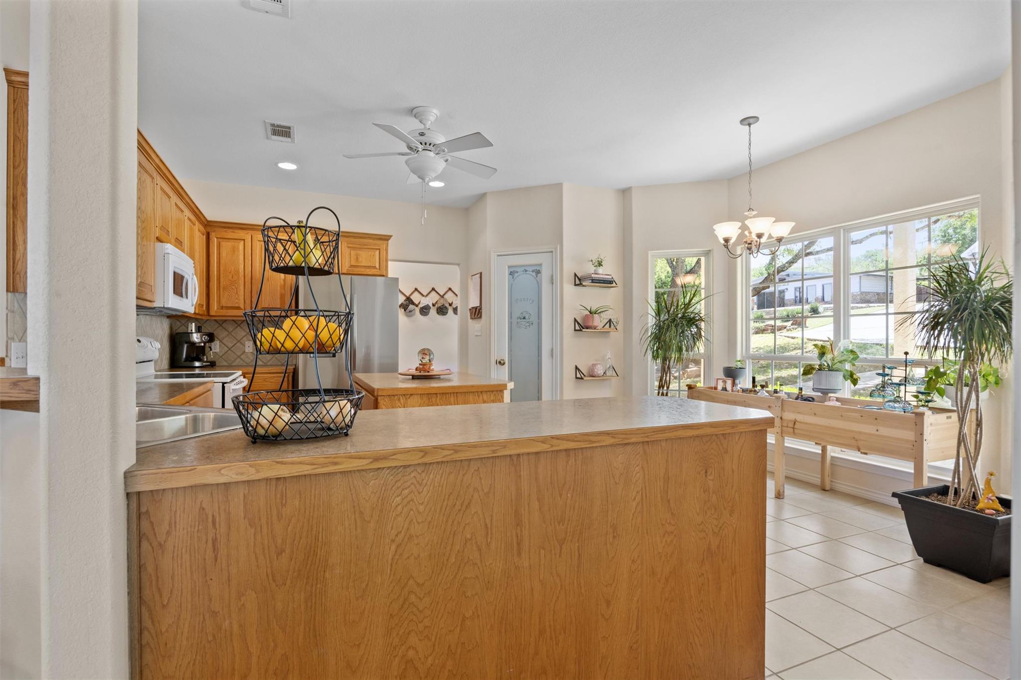 104 Kings Way Dr Property Photo 11