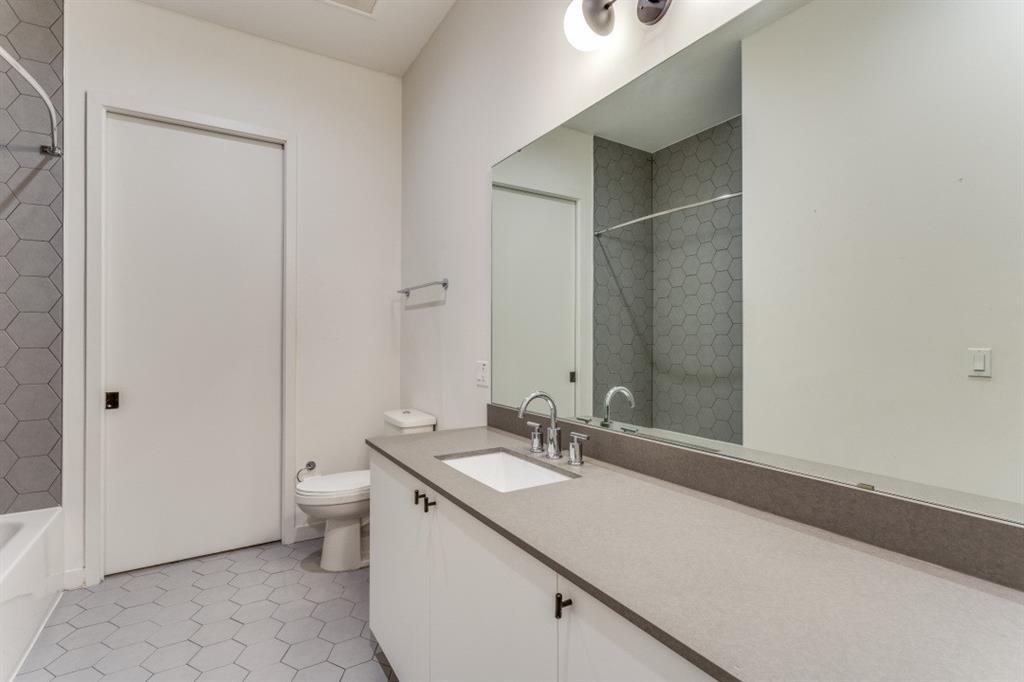 800 Embassy Dr 425 Property Photo 13