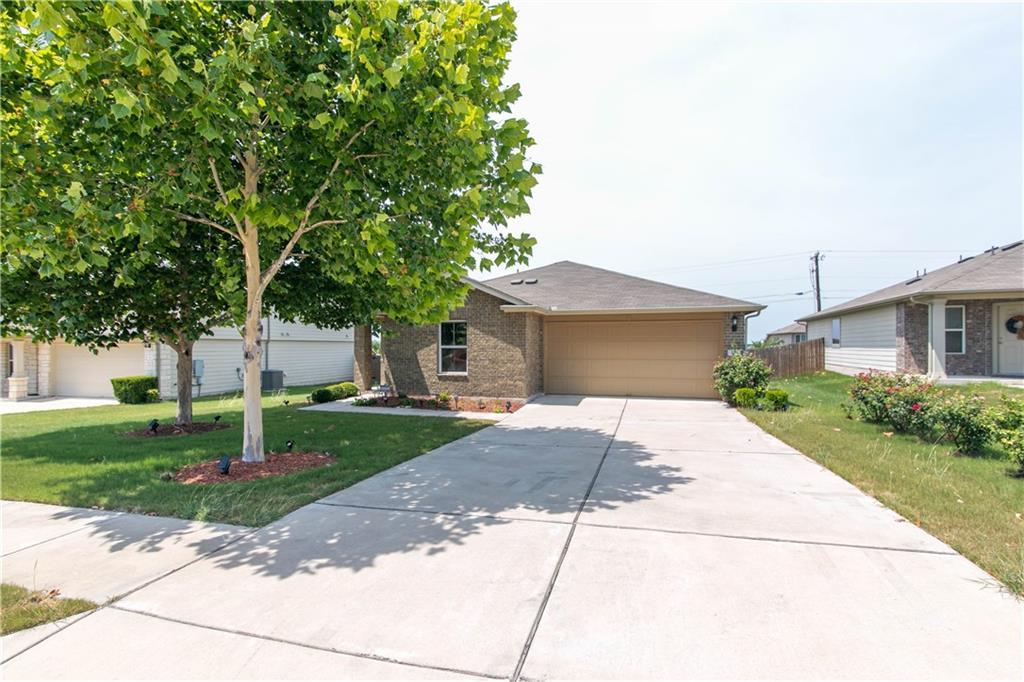 114 Leon River Loop Property Photo 1