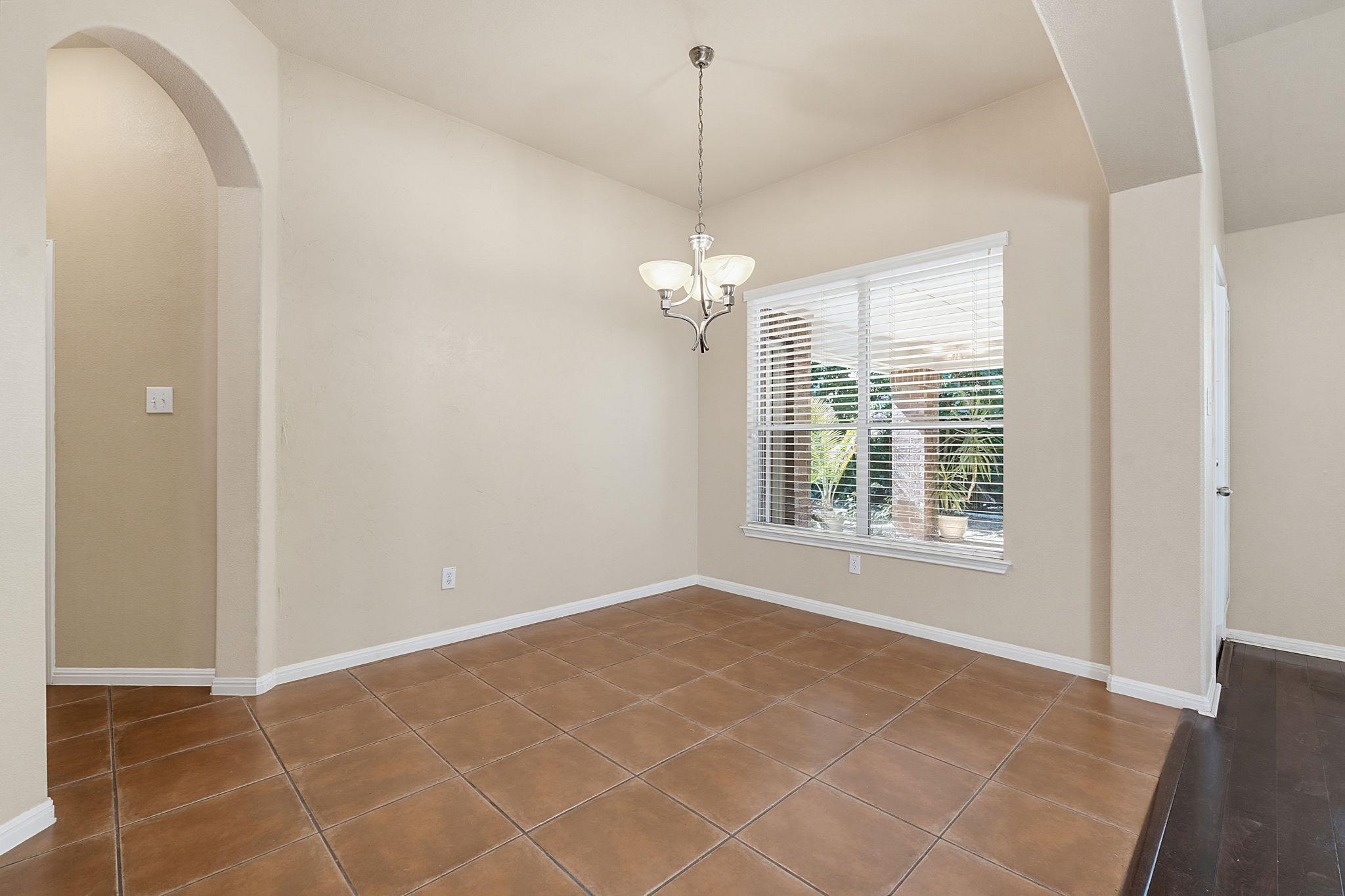 16305 Almaden Dr Property Photo 14