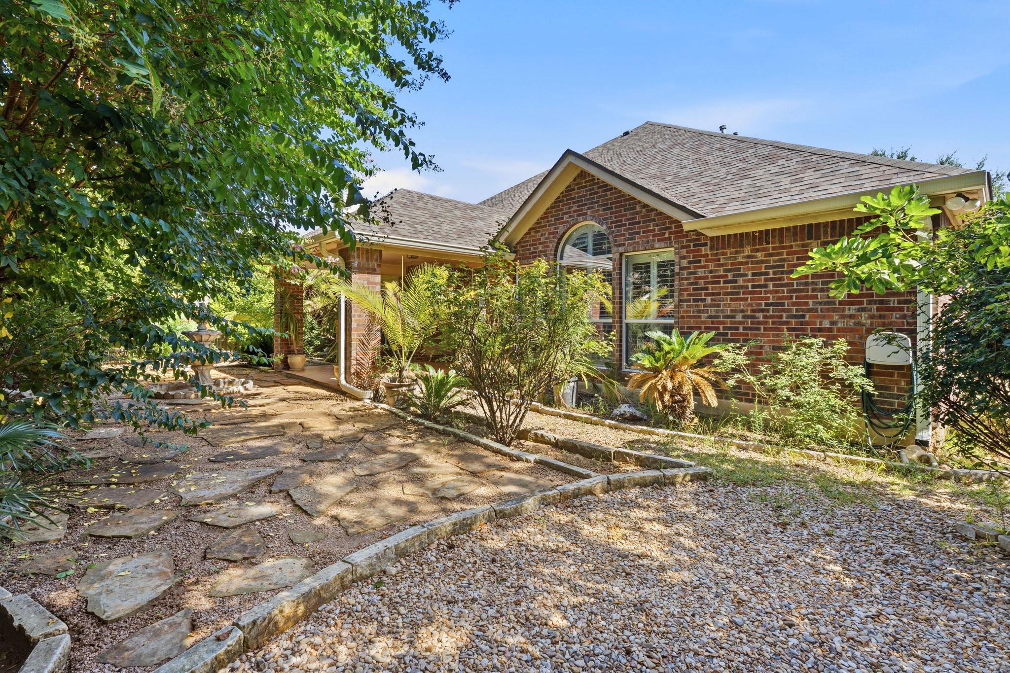16305 Almaden Dr Property Photo 29