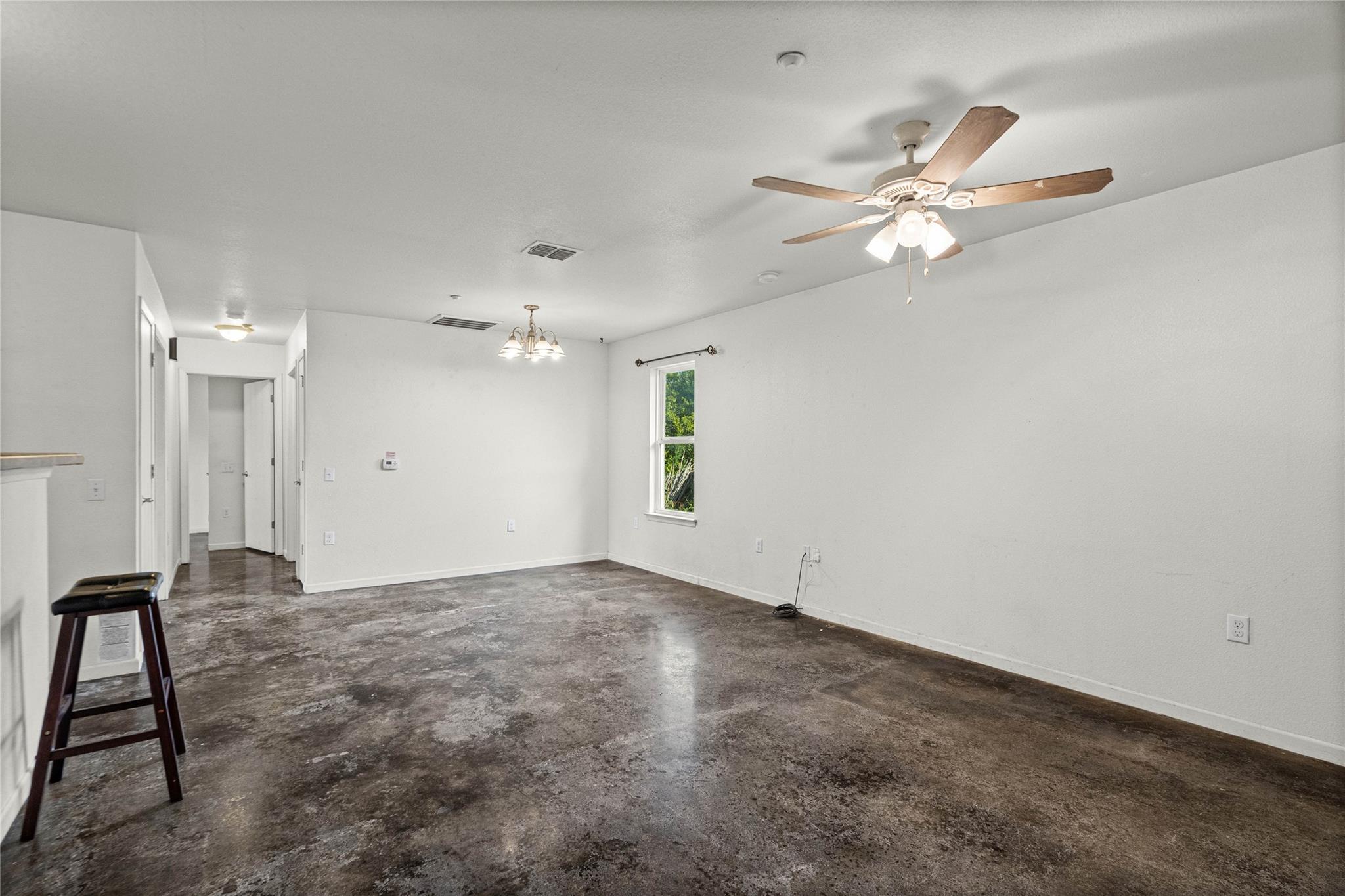6809 Ali Cv Property Photo 4
