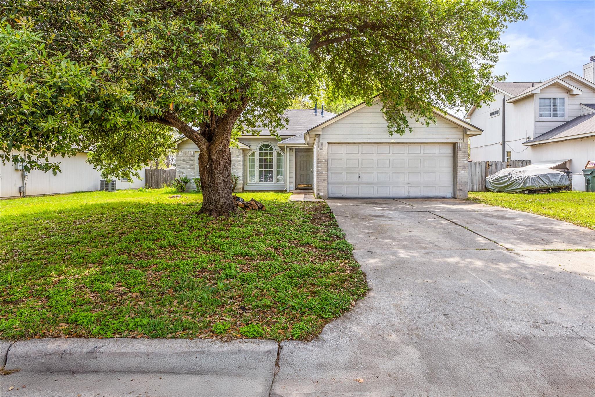 502 Jefferson LN Property Photo 1