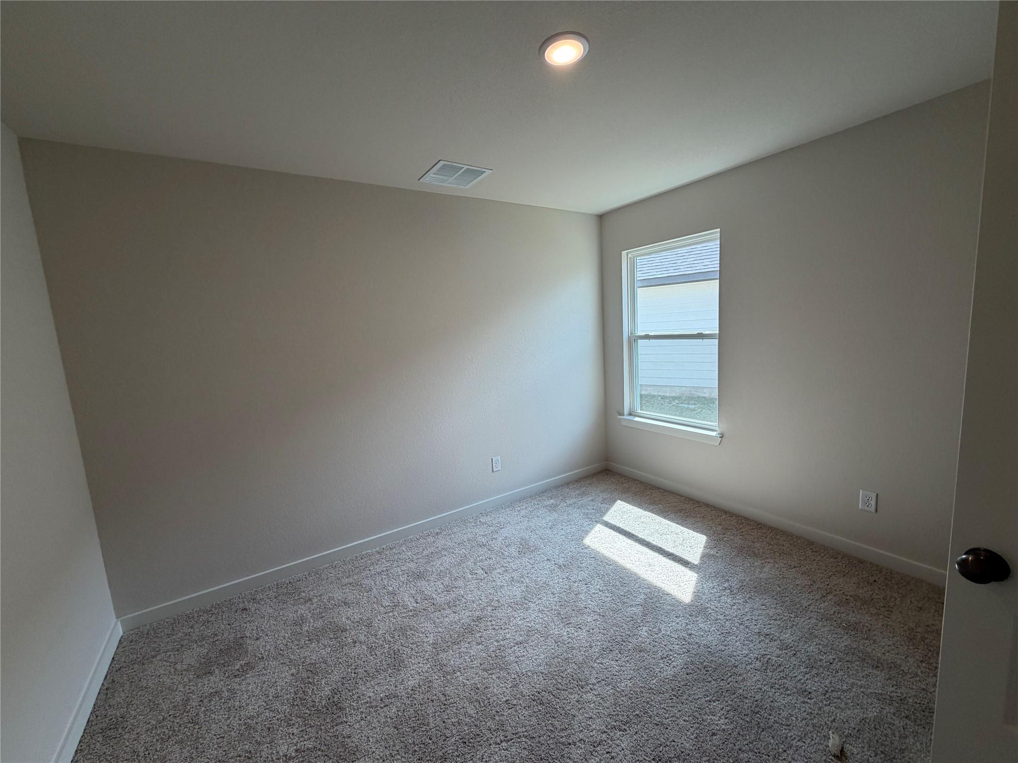 276 Gus Loop Property Photo 8