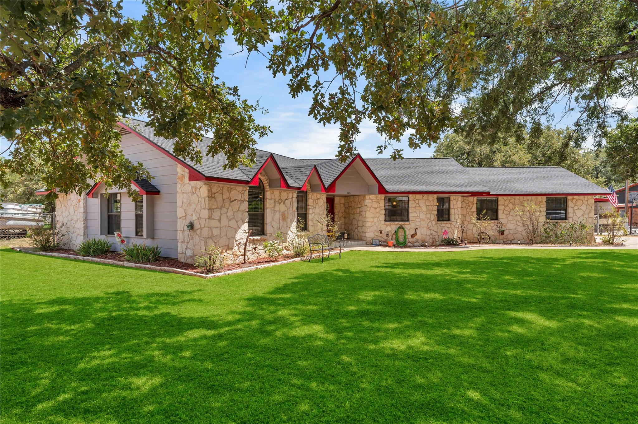 106 N Greenwood Dr