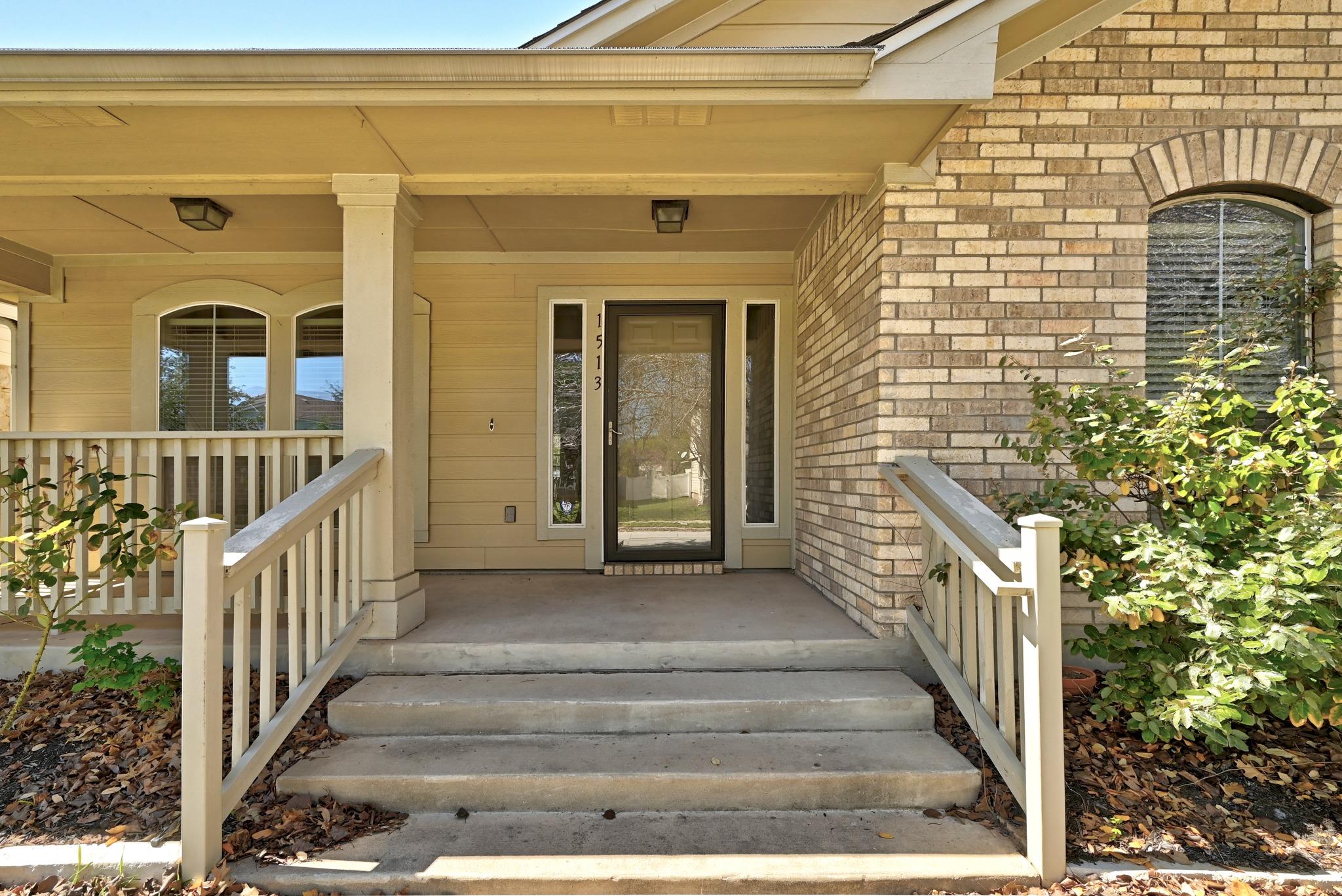 1513 Big Bend Dr Property Photo 3