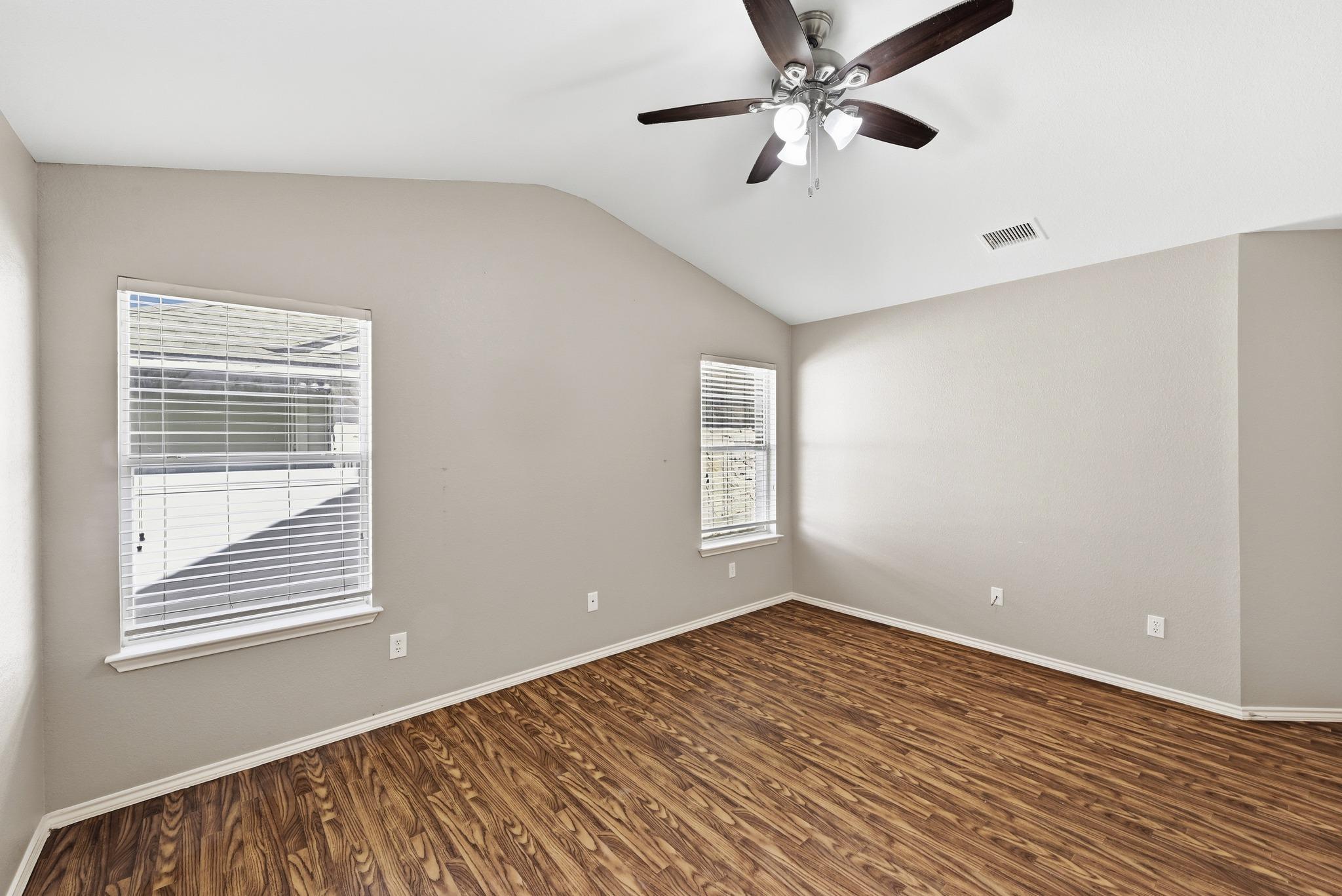 1513 Big Bend Dr Property Photo 23