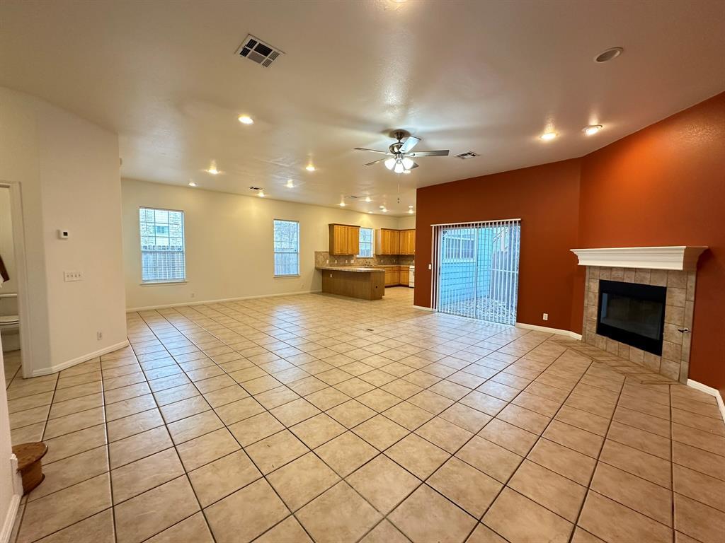 606 E 54th St #a Property Photo 1