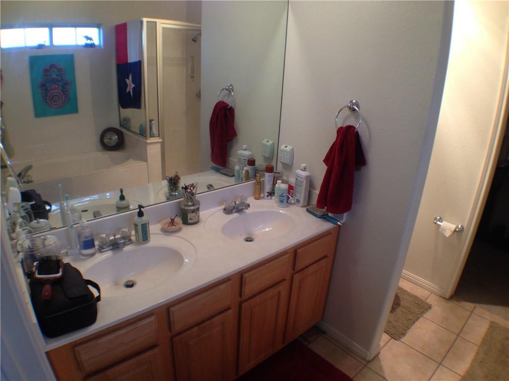 606 E 54th St #a Property Photo 12
