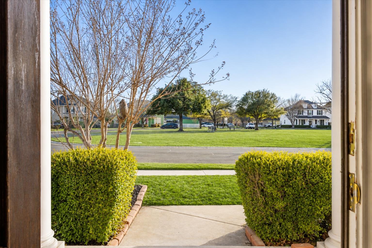 122 Summers Grn Property Photo 6