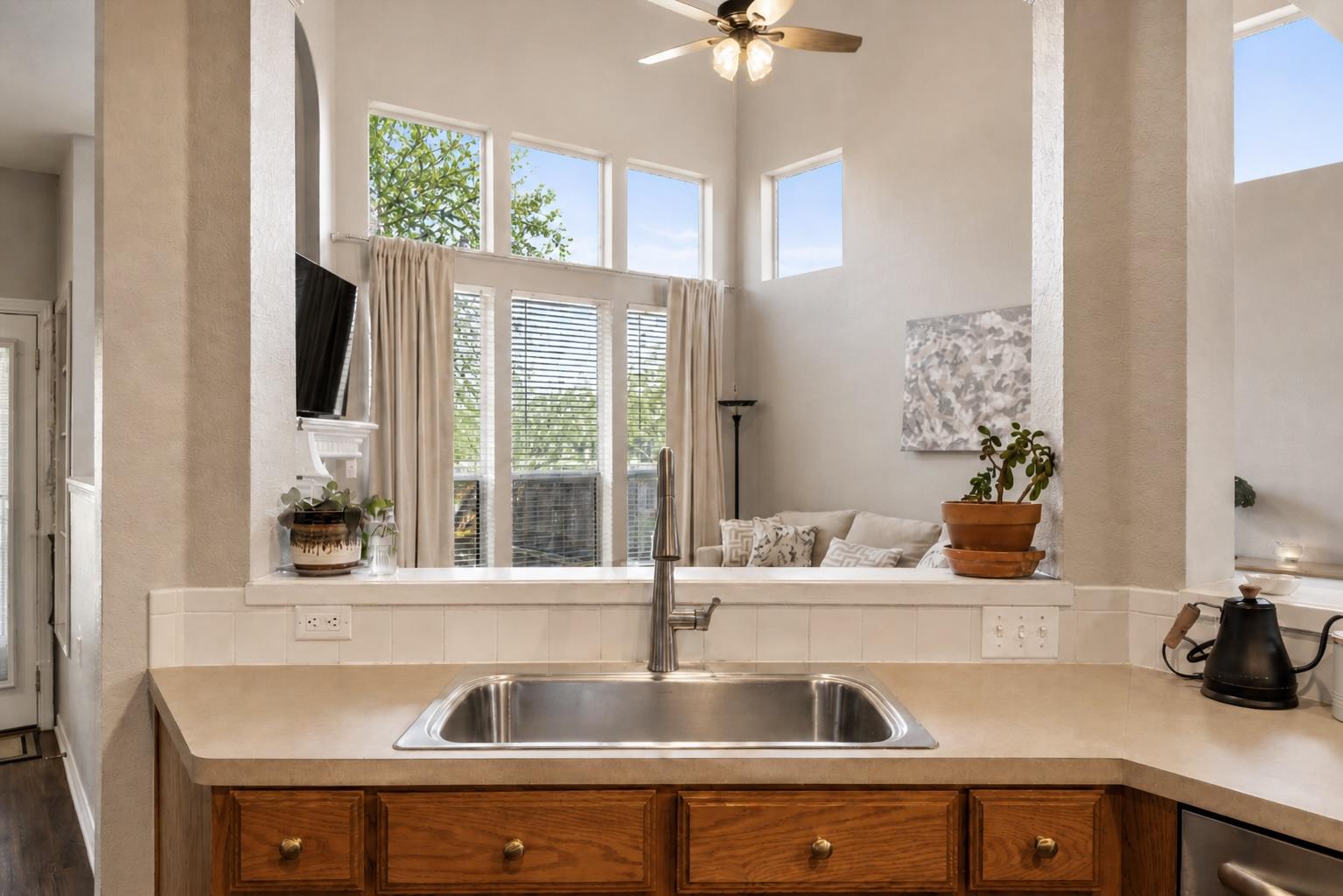 122 Summers Grn Property Photo 7