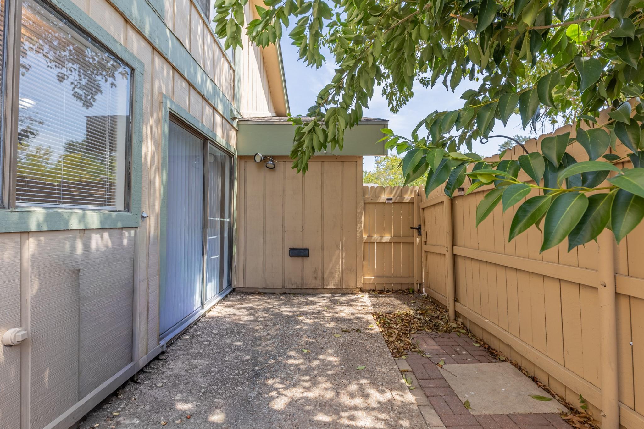 9524 Quail Village Ln Property Photo 25