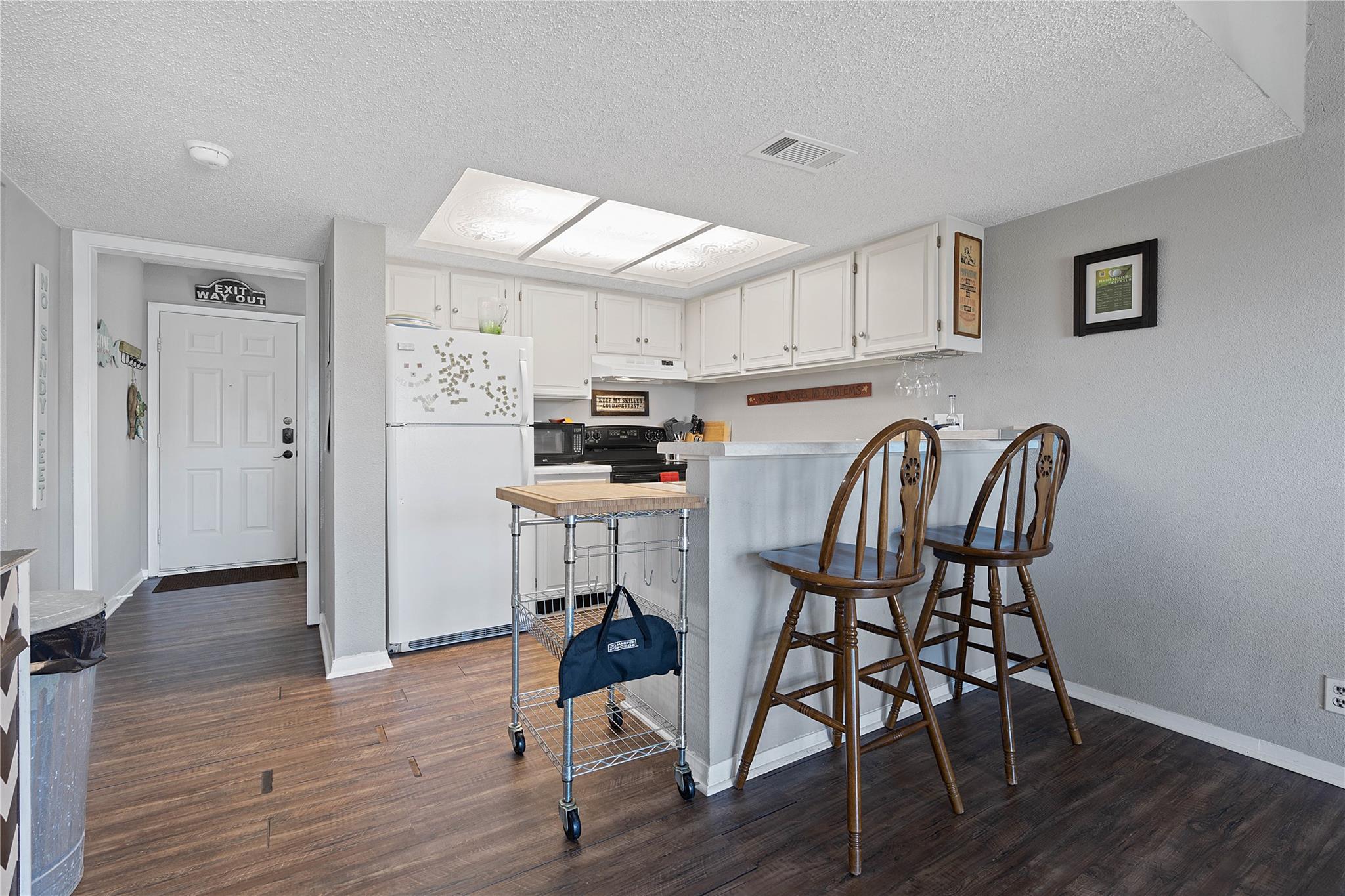 111 Comanche Pt Property Photo 10