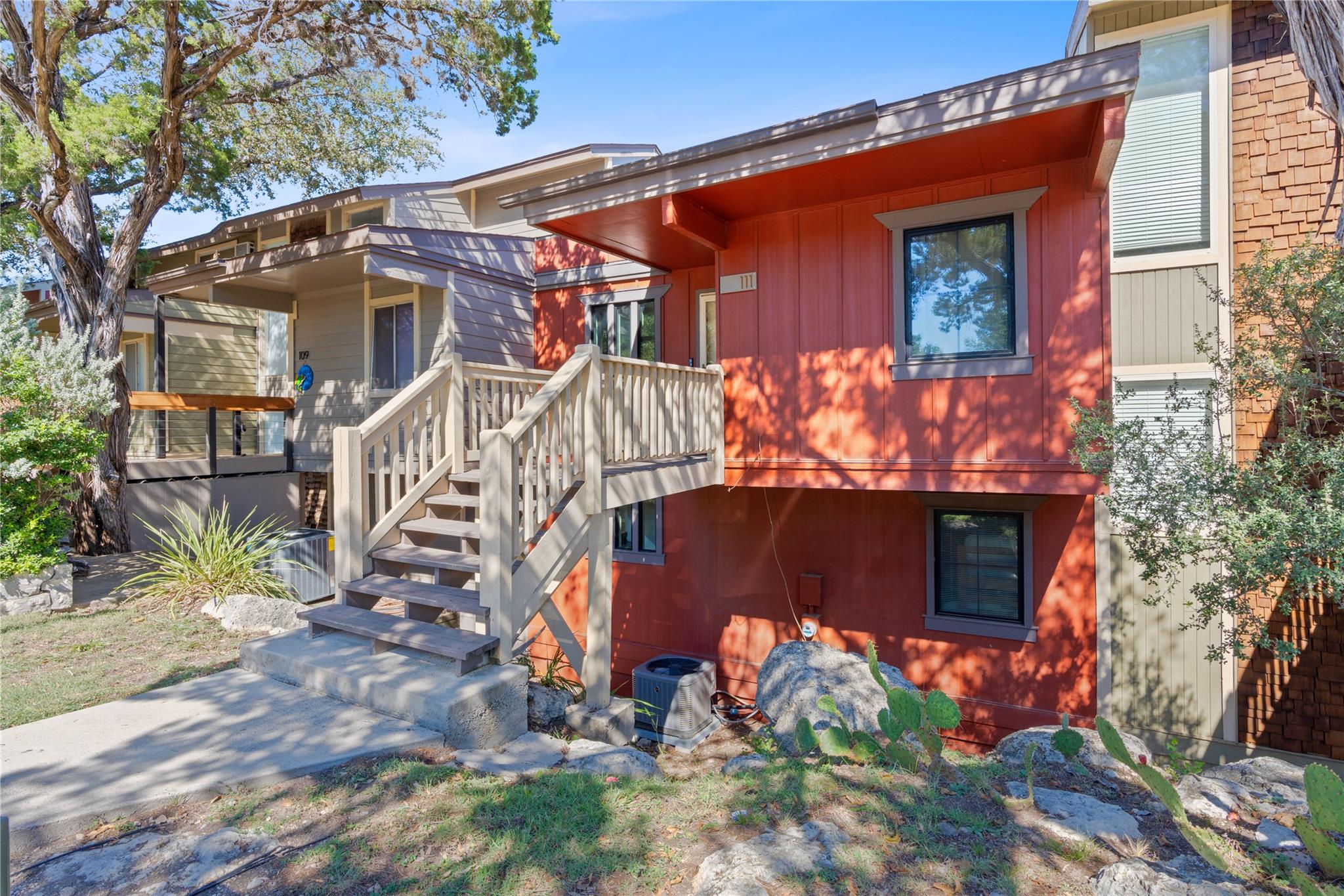 111 Comanche Pt Property Photo 23