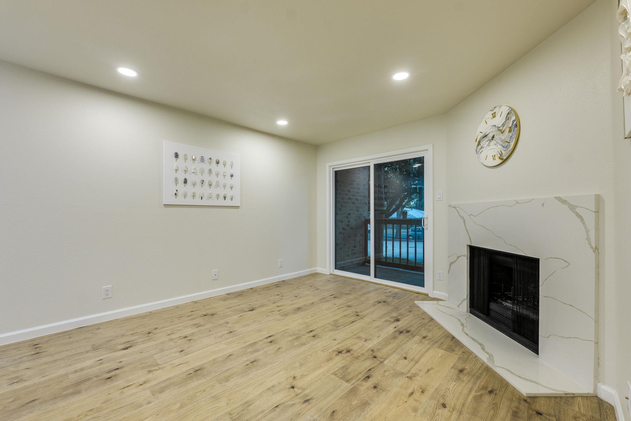 8888 Tallwood Dr #2102 Property Photo 14