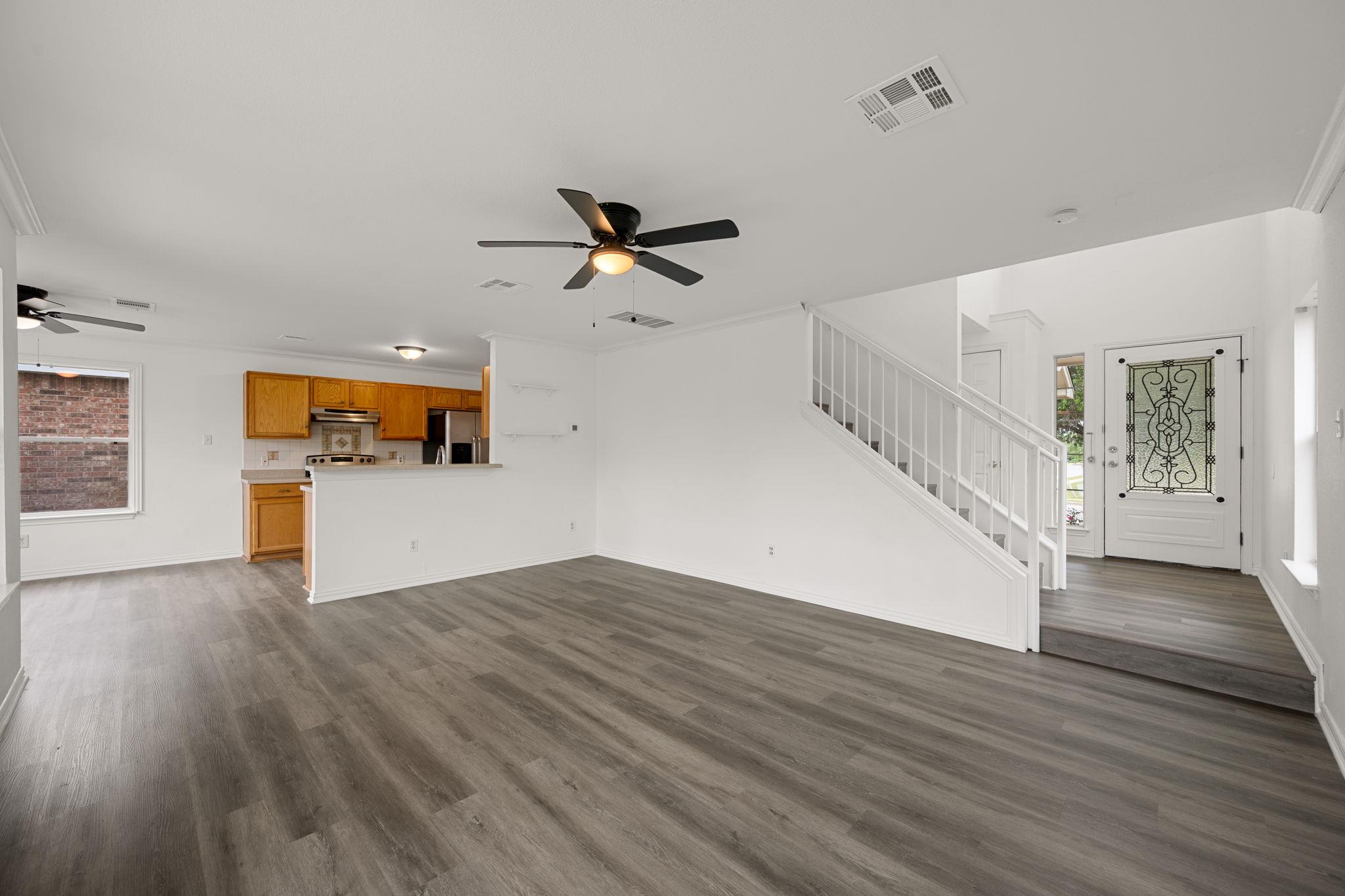 12808 James Madison St Property Photo 6