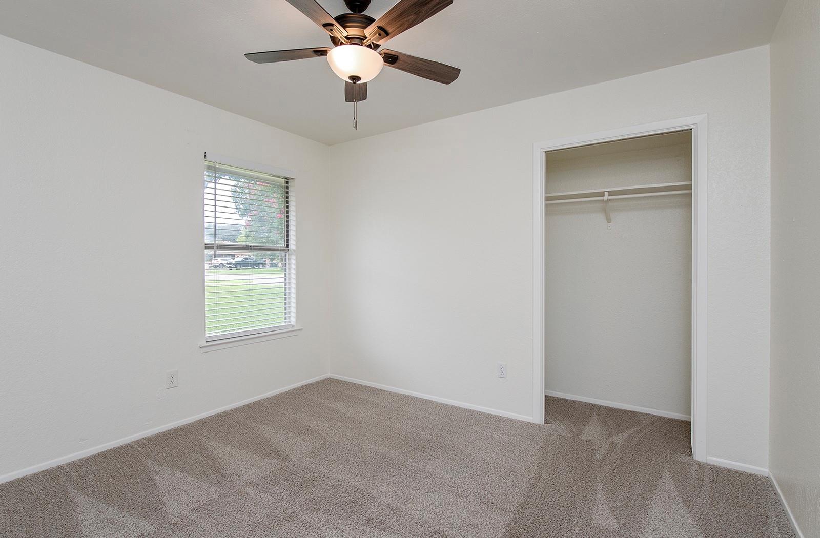 910 Garden View Dr Property Photo 21