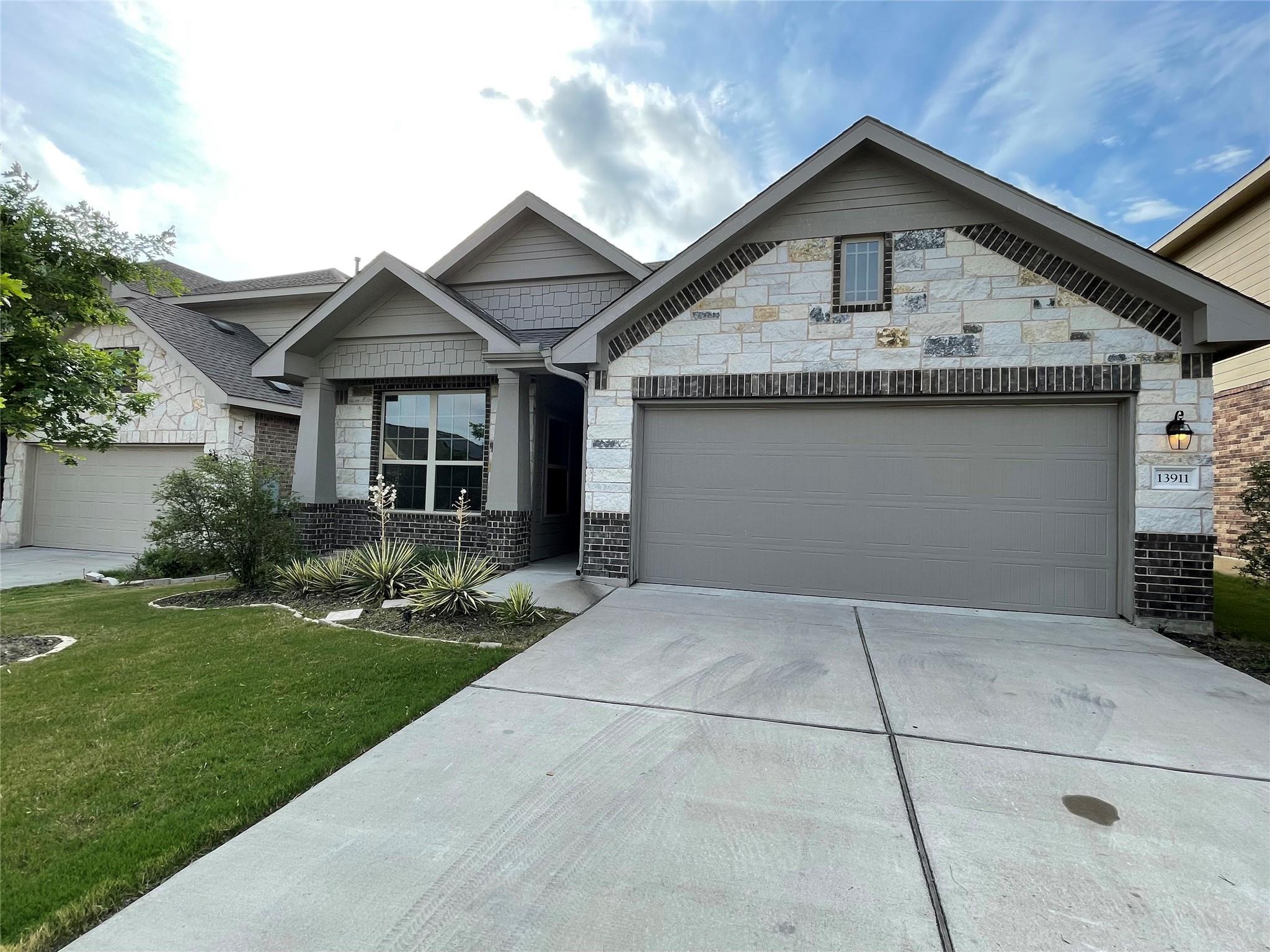 13911 Stripling Ln #22 Property Photo 1