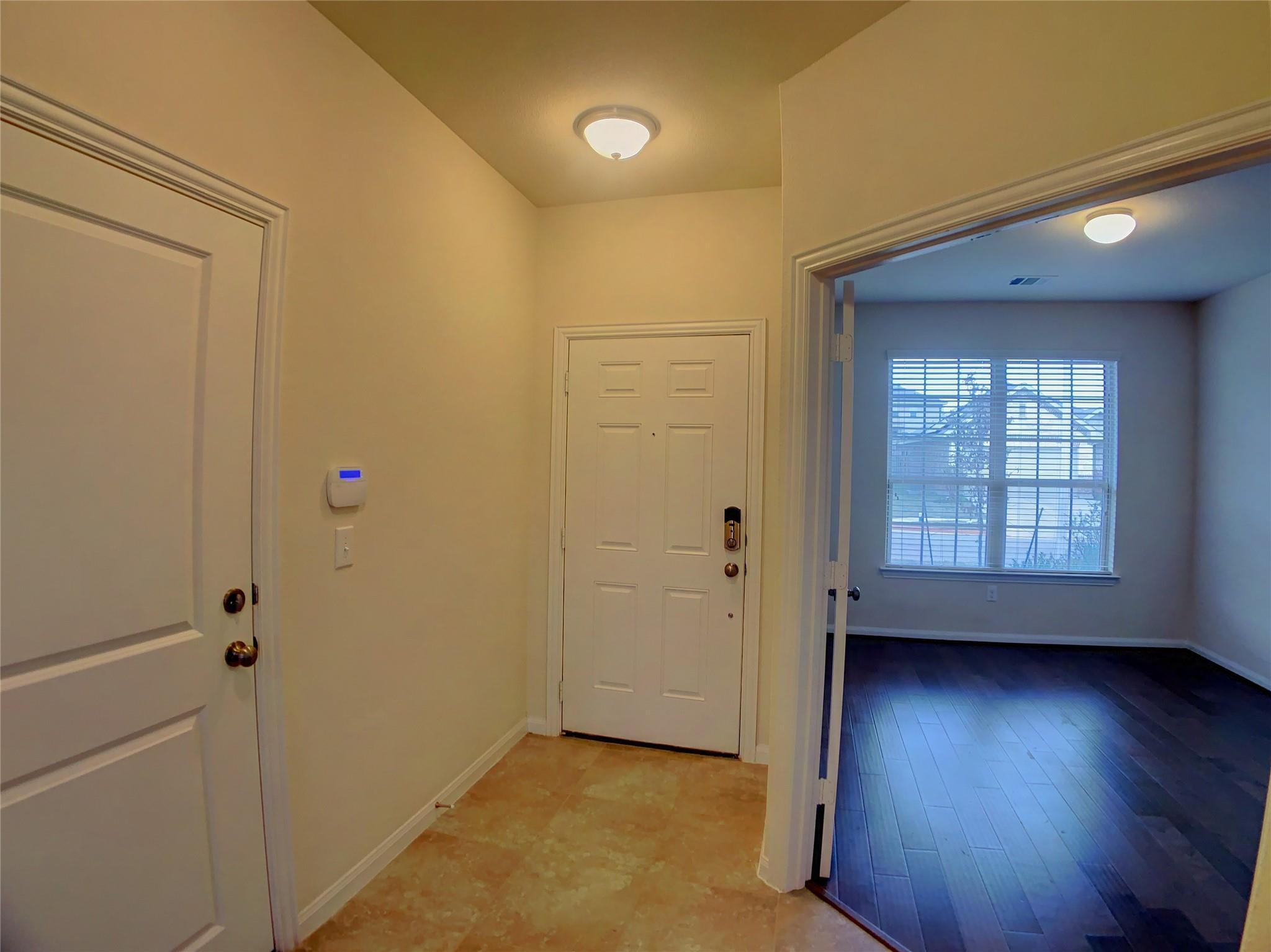 13911 Stripling Ln #22 Property Photo 2