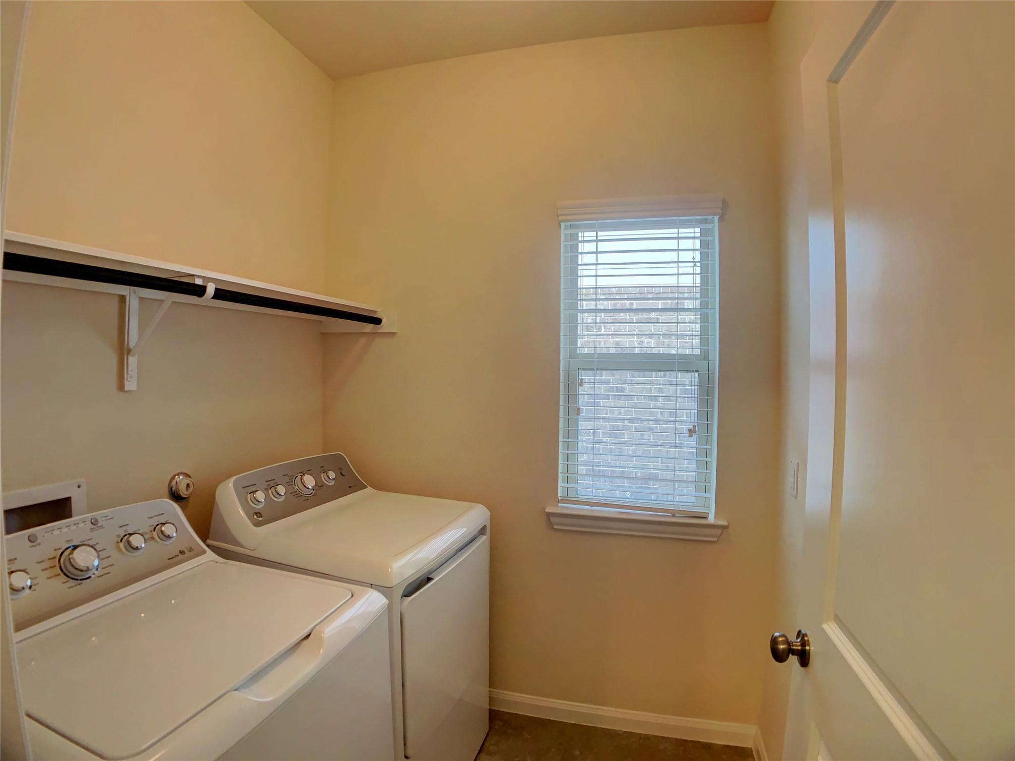 13911 Stripling Ln #22 Property Photo 4