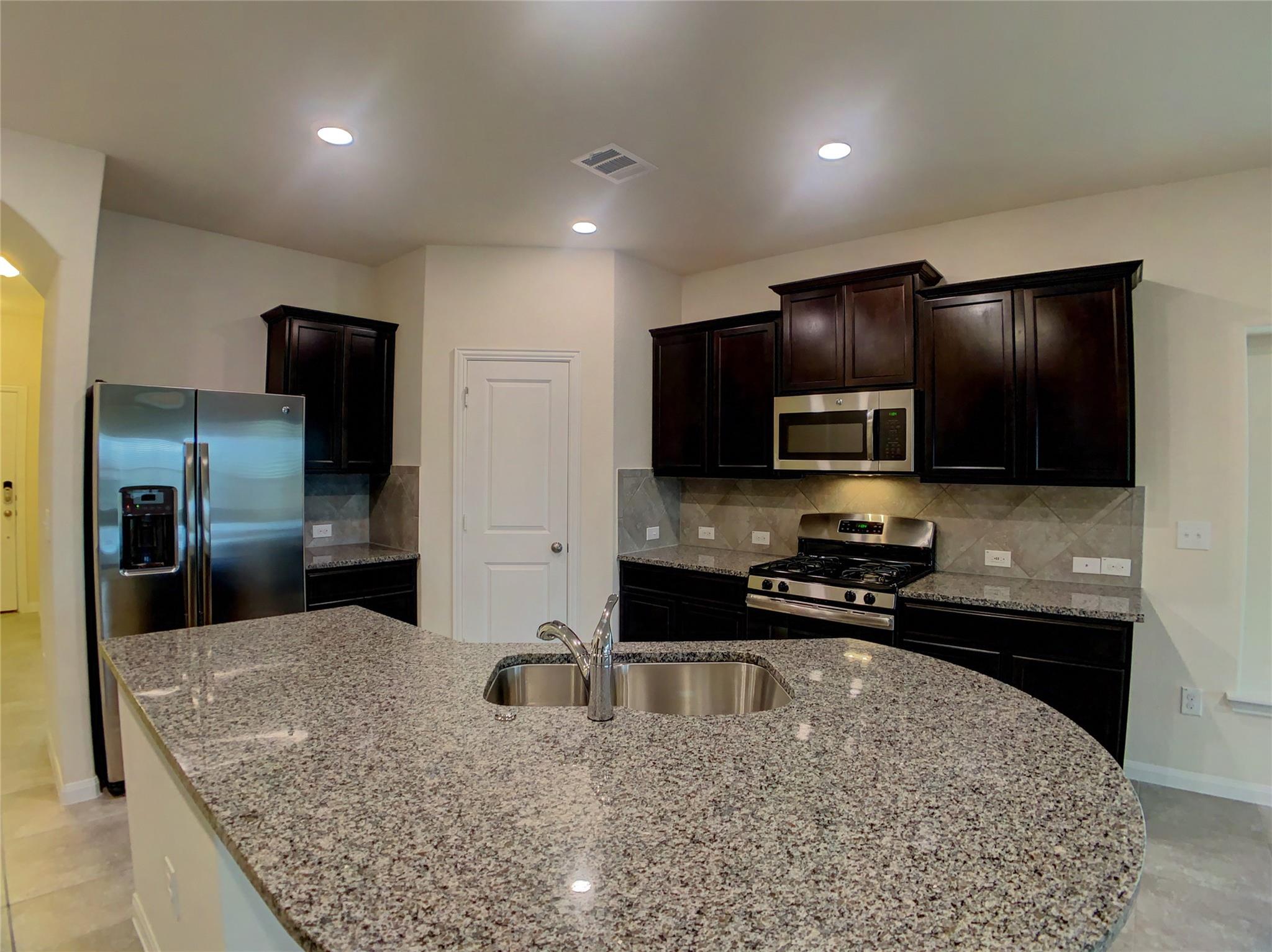 13911 Stripling Ln #22 Property Photo 5
