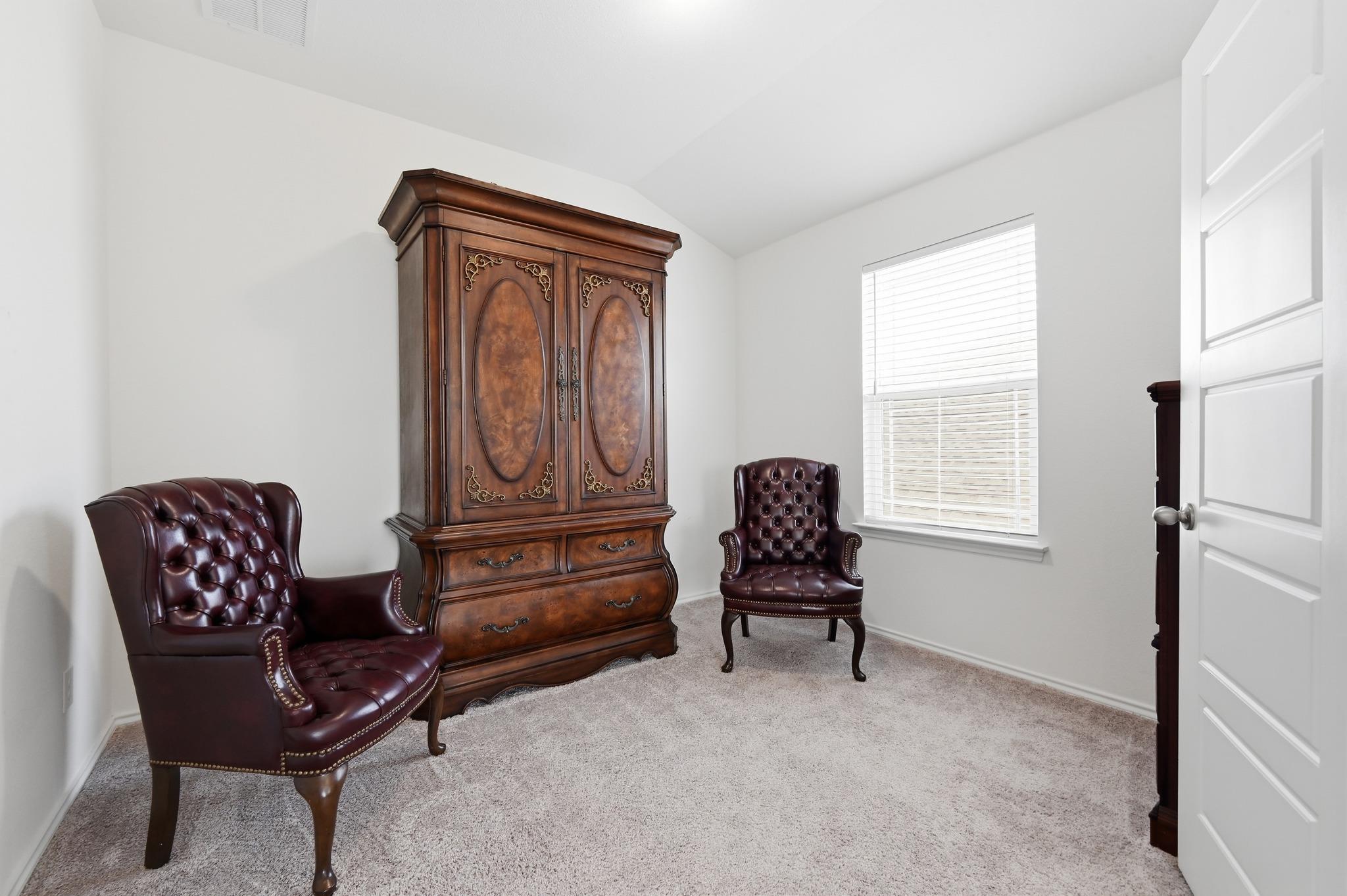 200 Auburn St Property Photo 27