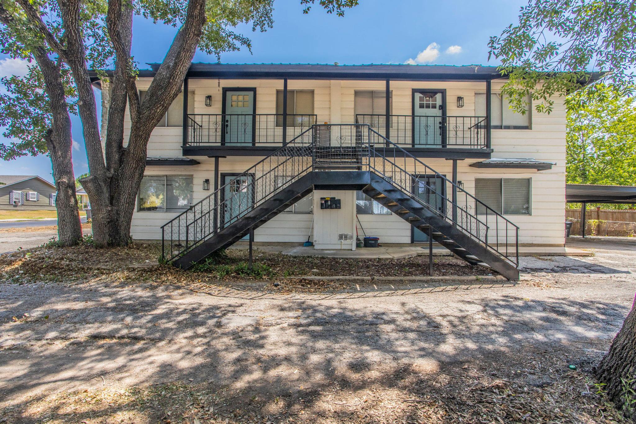 104 Prestwick Blvd Property Photo 1