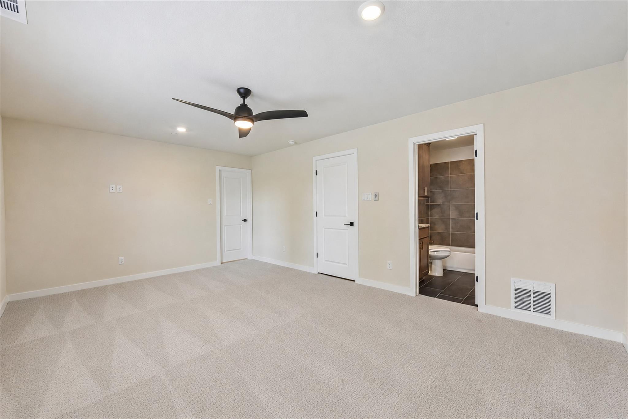 245 John Webster St Property Photo 15