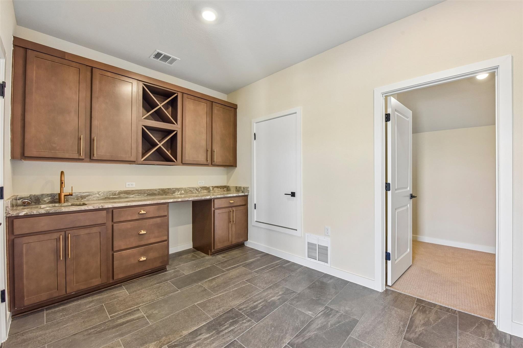 245 John Webster St Property Photo 31